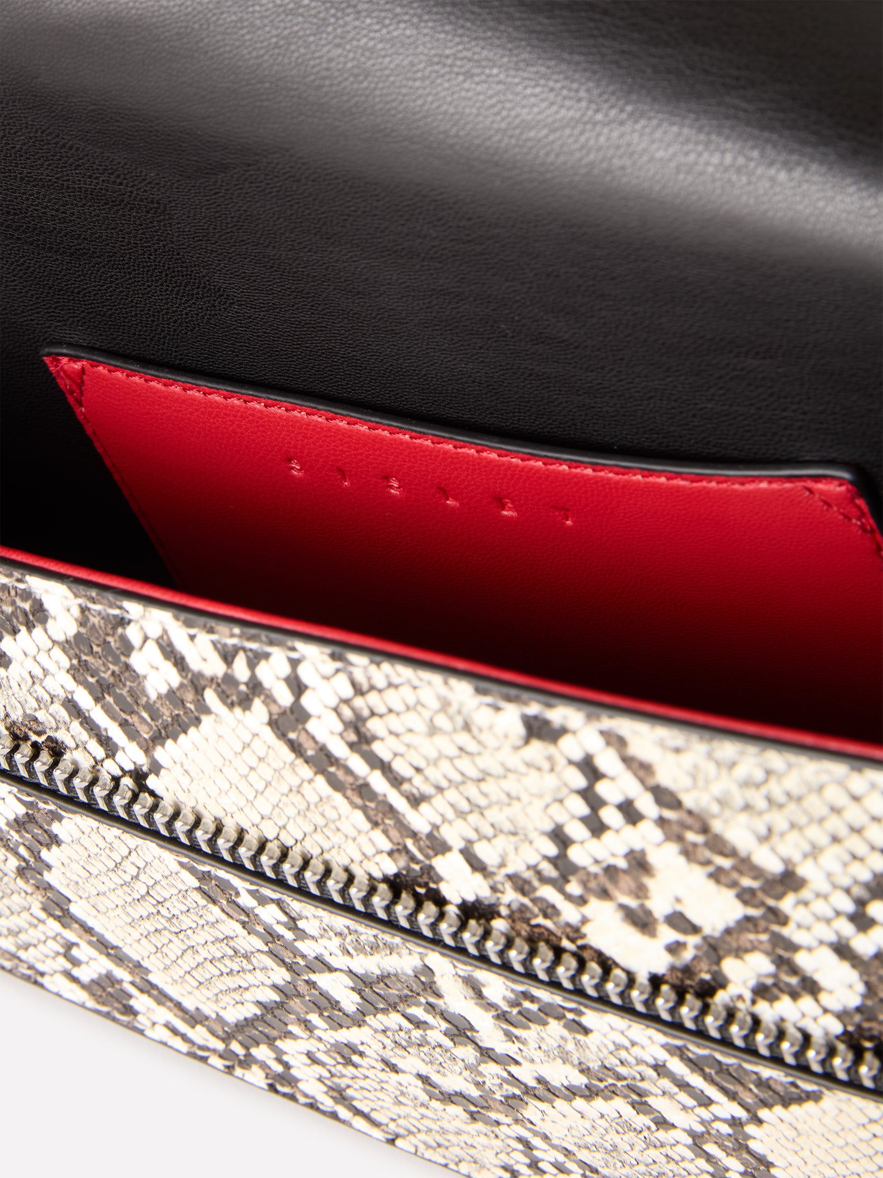 Bolsa assimétrica pitonada - ucb_image_DS1