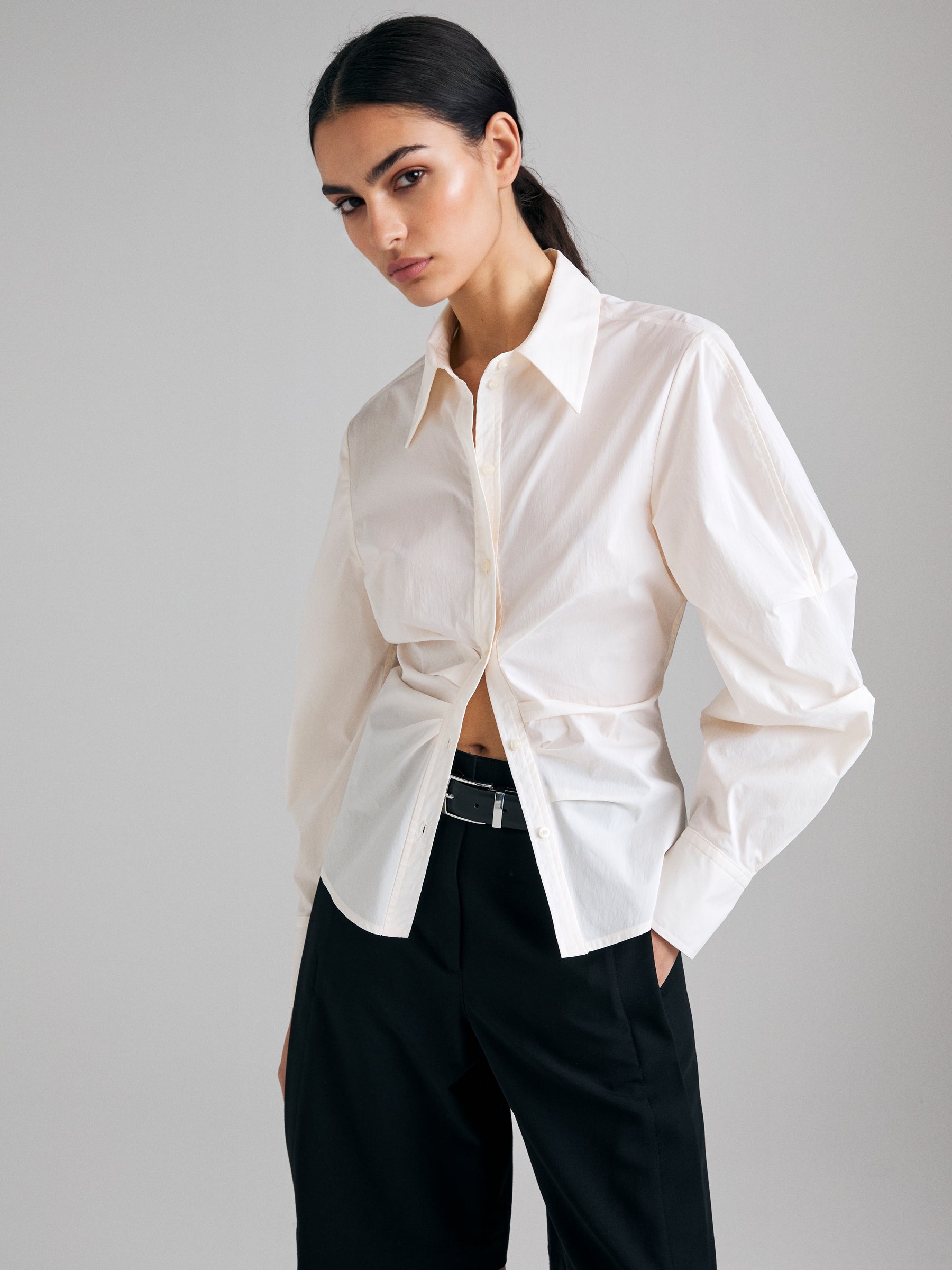 Camisa slim fit com pinças - ucb_image_FY