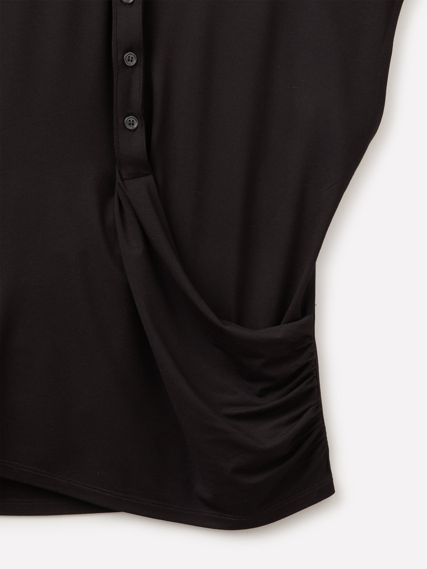 Polo drapeada - ucb_image_DS1