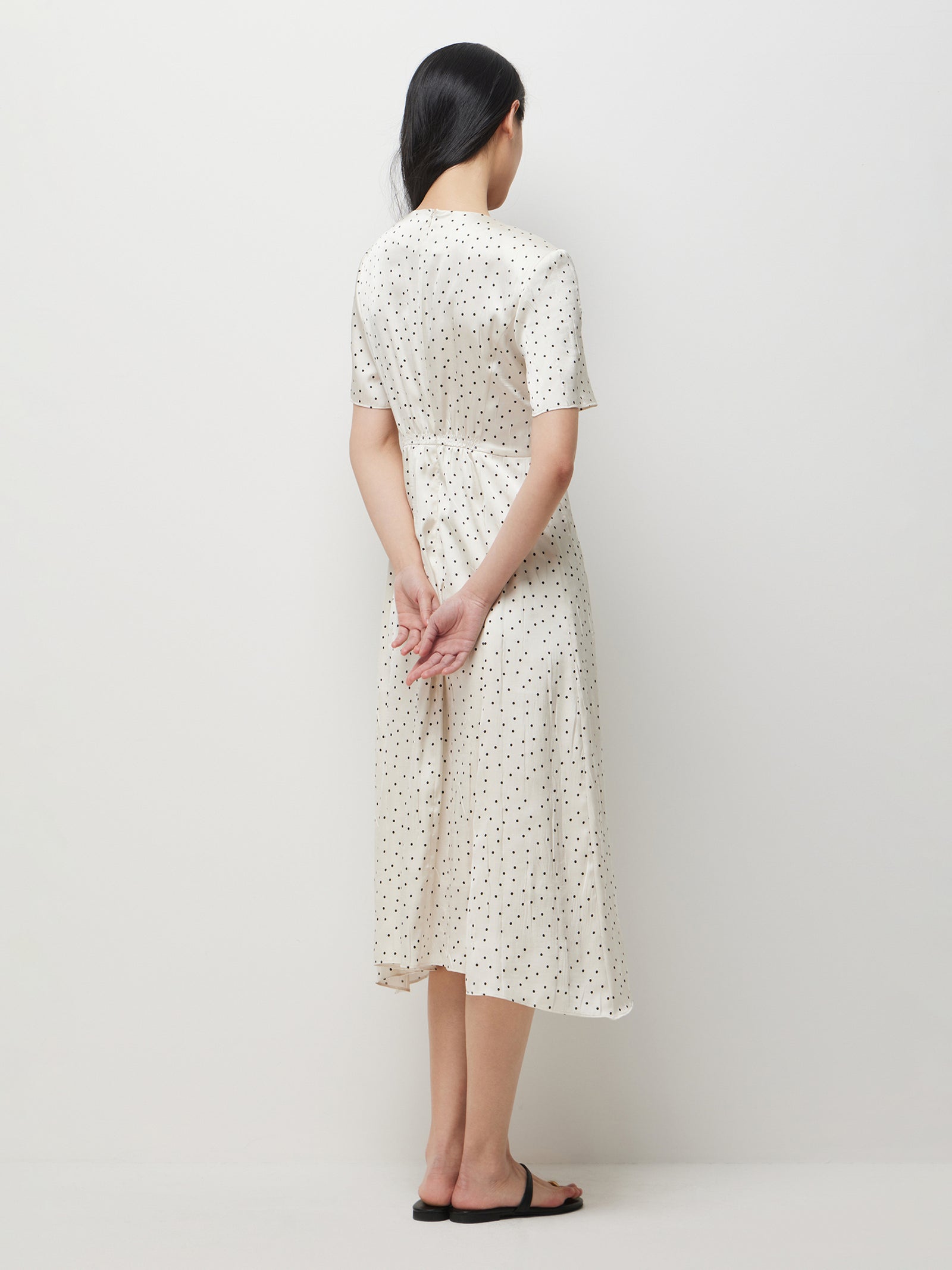 Vestido midi às bolinhas - ucb_image_B