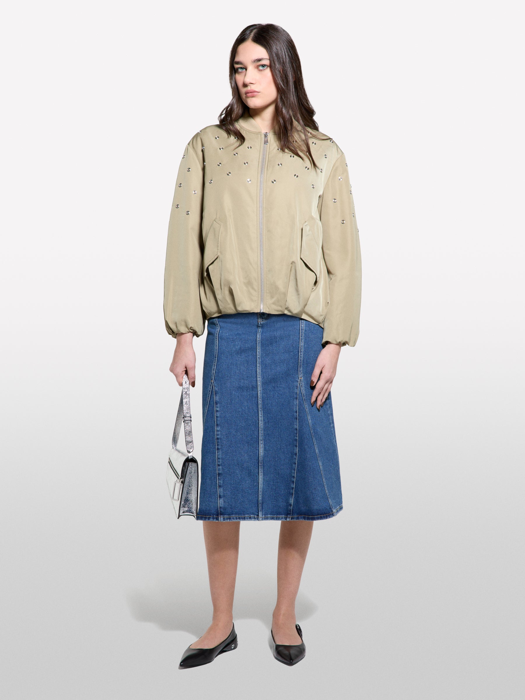 Bomber over fit com tachas - ucb_image_F