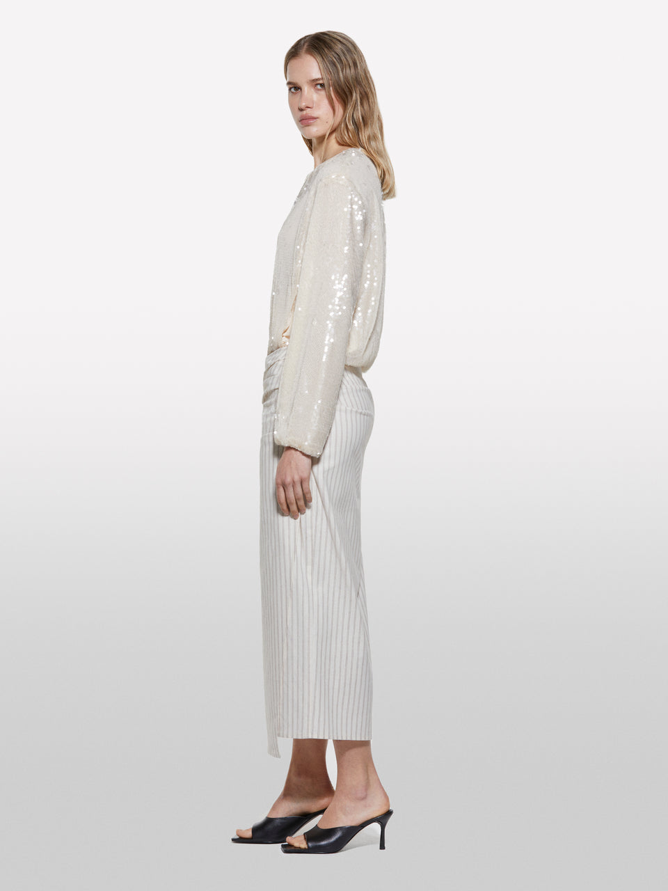 Saia bege às riscas - ucb_image_F