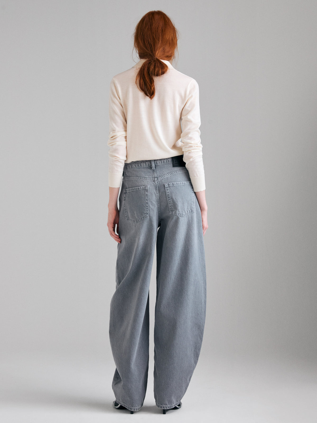 Jeans barrel fit de cintura subida - ucb_image_B