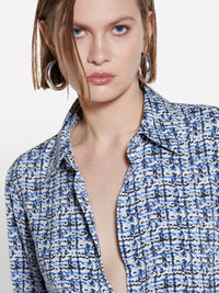 Camisa azul-claro em cetim estampado - ucb_image_FY