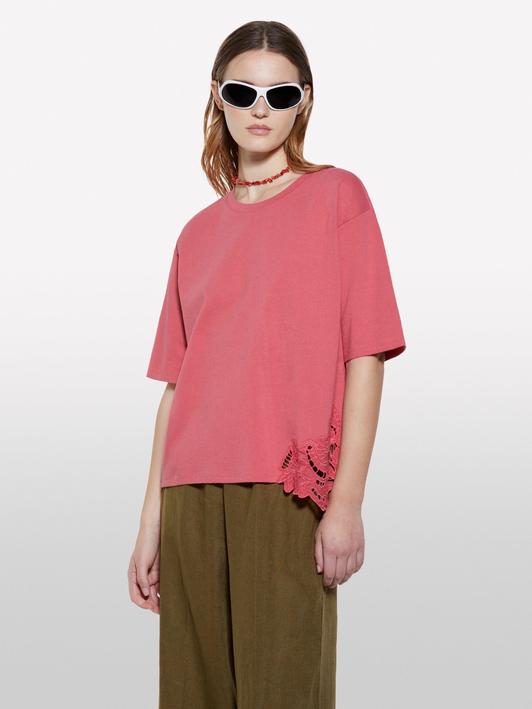 T-shirt blush com bordado assimétrico - ucb_image_FY