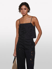 Top cropped preto com flores - ucb_image_FY
