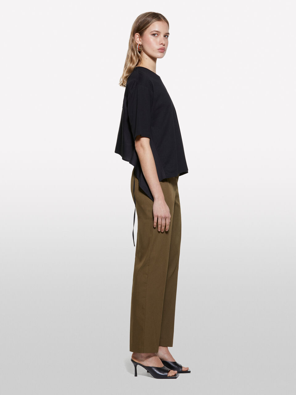 TROUSERS &Gamma;&upsilon;&nu;&alpha;&iota;&kappa;&epsilon;ί&alpha; image number null