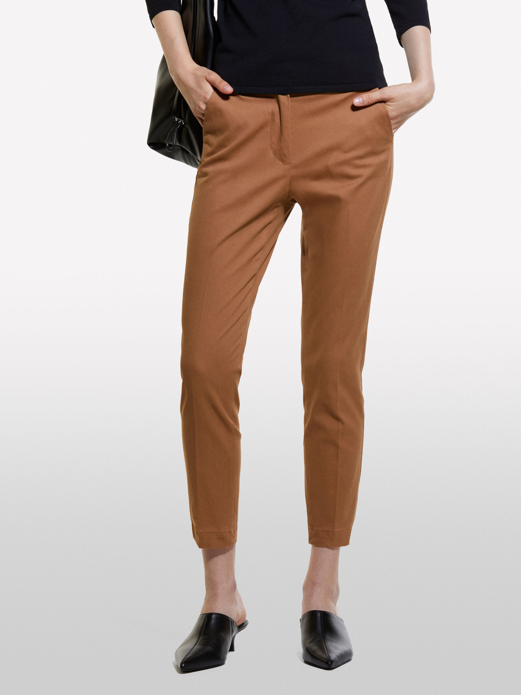 TROUSERS &Gamma;&upsilon;&nu;&alpha;&iota;&kappa;&epsilon;ί&alpha; image number null