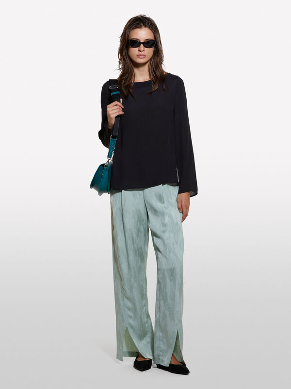 &Mu;&pi;&lambda;&omicron;ύ&zeta;&alpha; &mu;&alpha;ύ&rho;&eta; &mu;&epsilon; &tau;ύ&pi;&omega;&mu;&alpha; &mu;&epsilon; &lambda;&alpha;&iota;&mu;ό&kappa;&omicron;&psi;&eta; &chi;&alpha;&mu;ό&gamma;&epsilon;&lambda;&omicron; - &mu;&pi;&lambda;&omicron;ύ&zeta;&epsilon;&sigmaf; &gamma;&upsilon;&nu;&alpha;&iota;&kappa;&epsilon;ί&epsilon;&sigmaf; | Sisley