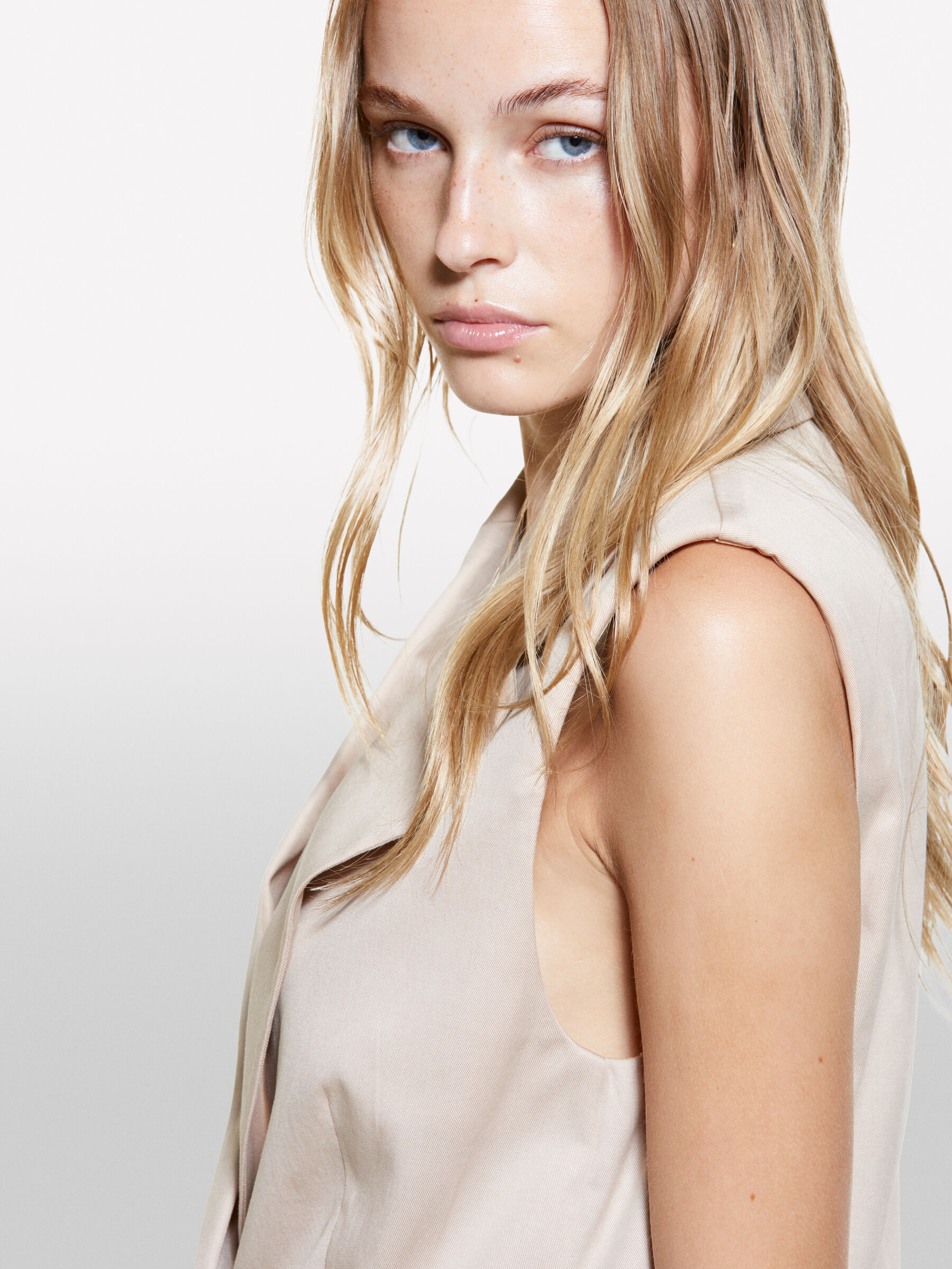 WAISTCOAT &Gamma;&upsilon;&nu;&alpha;&iota;&kappa;&epsilon;ί&alpha; image number null