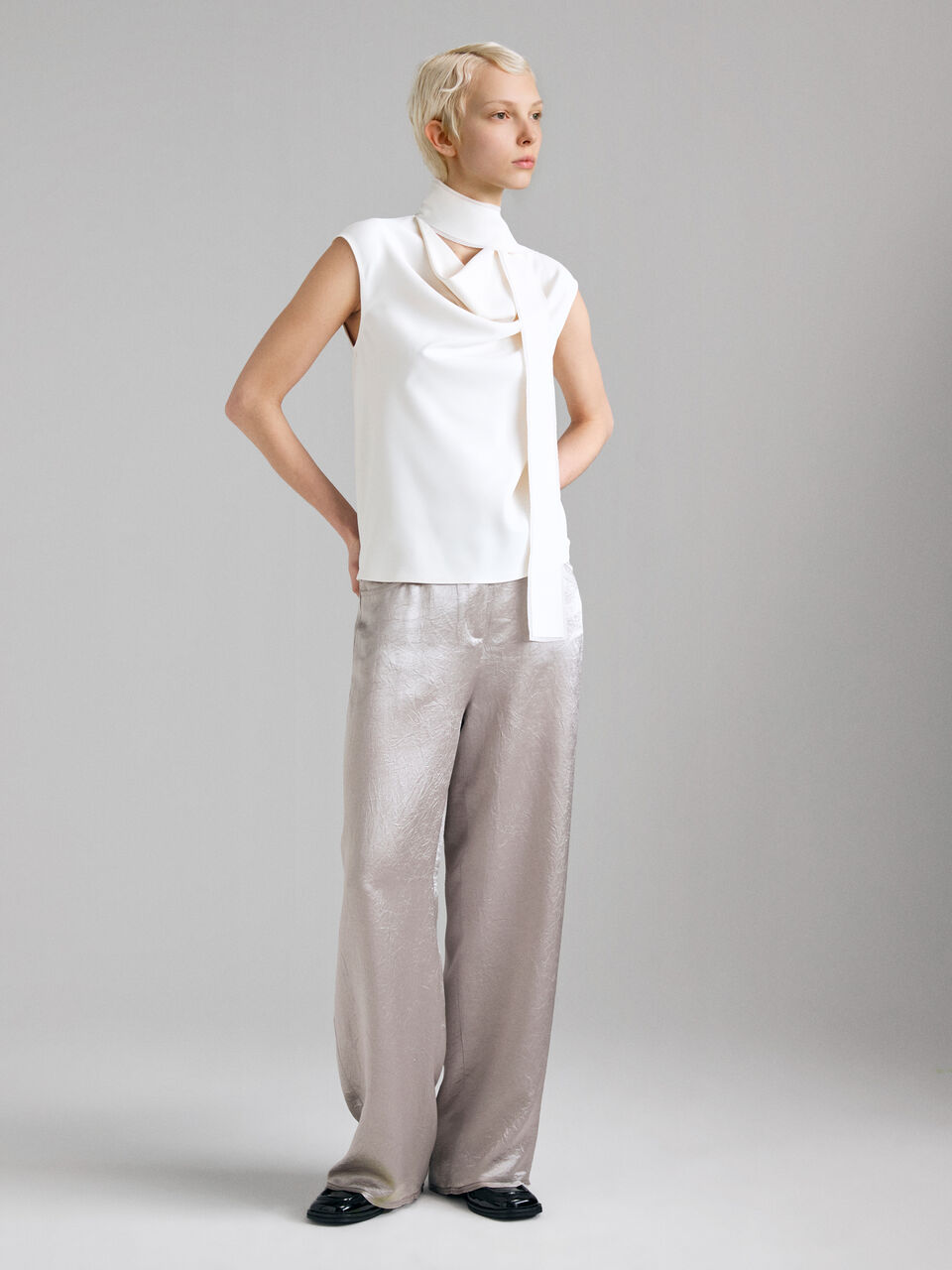 BLOUSE &Gamma;&upsilon;&nu;&alpha;&iota;&kappa;&epsilon;ί&alpha; image number null