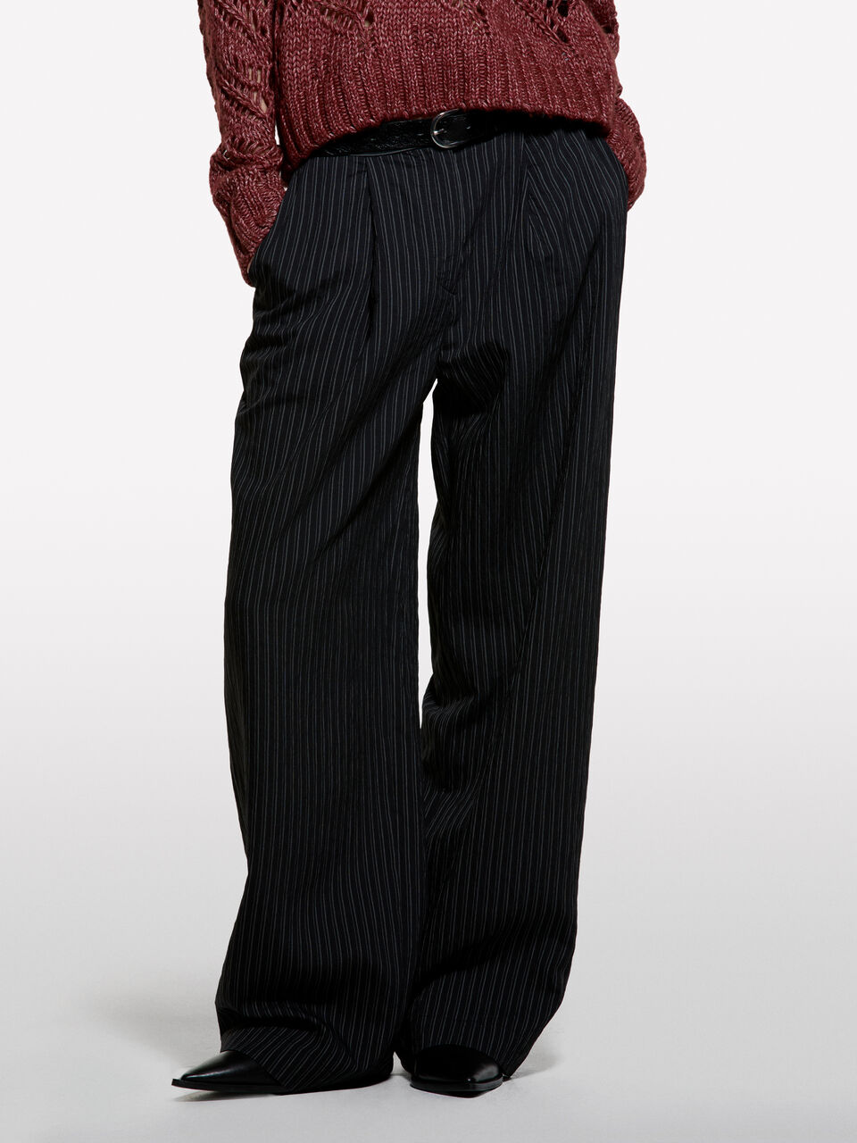 TROUSERS &Gamma;&upsilon;&nu;&alpha;&iota;&kappa;&epsilon;ί&alpha; image number null