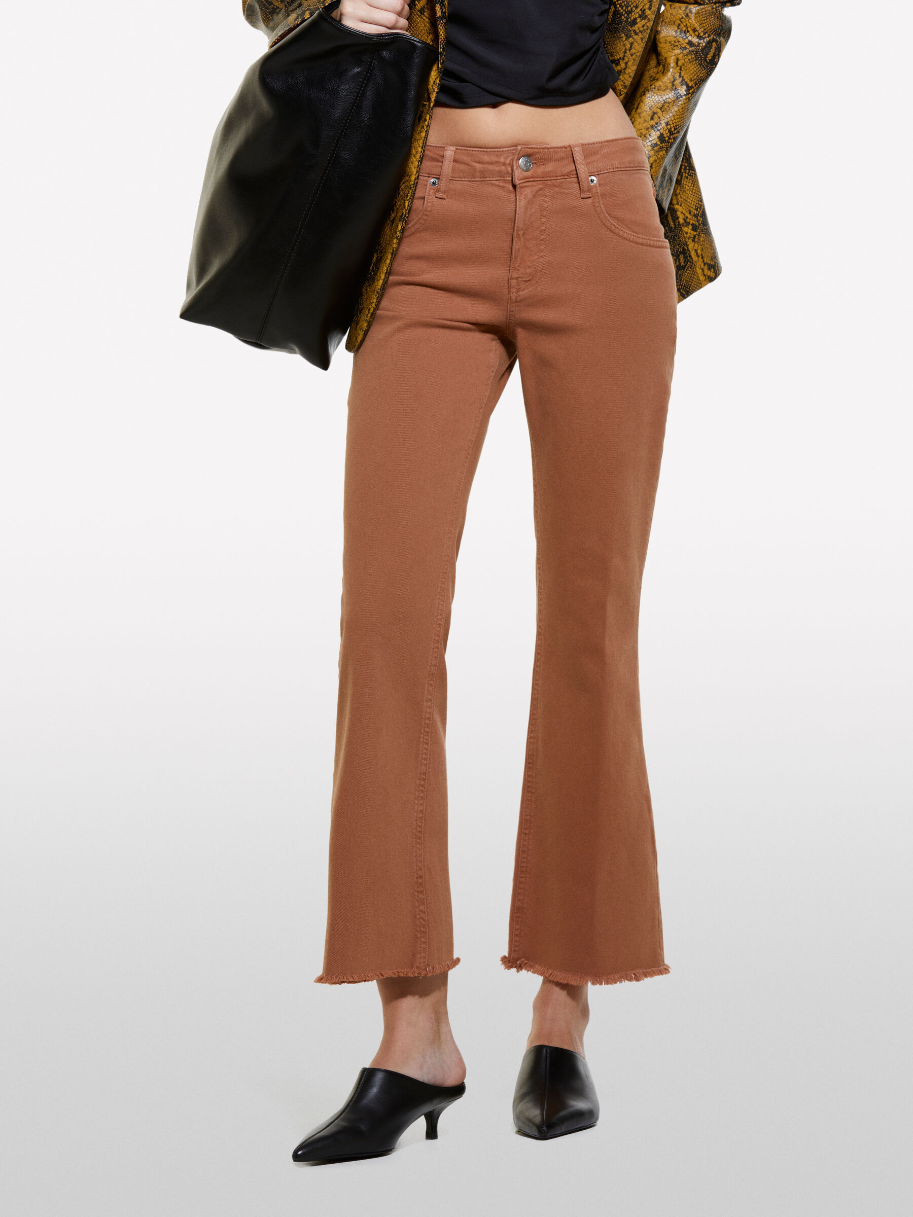 TROUSERS &Gamma;&upsilon;&nu;&alpha;&iota;&kappa;&epsilon;ί&alpha; image number null