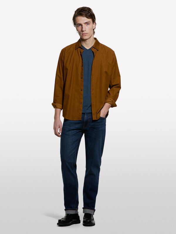 T-shirt &mu;&pi;&lambda;&epsilon; &sigma;&kappa;&omicron;ύ&rho;&omicron; &chi;&rho;&omega;&mu;&alpha;&tau;&iota;&sigma;&tau;ό &nu;ή&mu;&alpha; - &mu;&pi;&lambda;&omicron;&upsilon;&zeta;ά&kappa;&iota;&alpha; &kappa;&omicron;&nu;&tau;&omicron;&mu;ά&nu;&iota;&kappa;&alpha; &alpha;&nu;&delta;&rho;&iota;&kappa;ά | Sisley