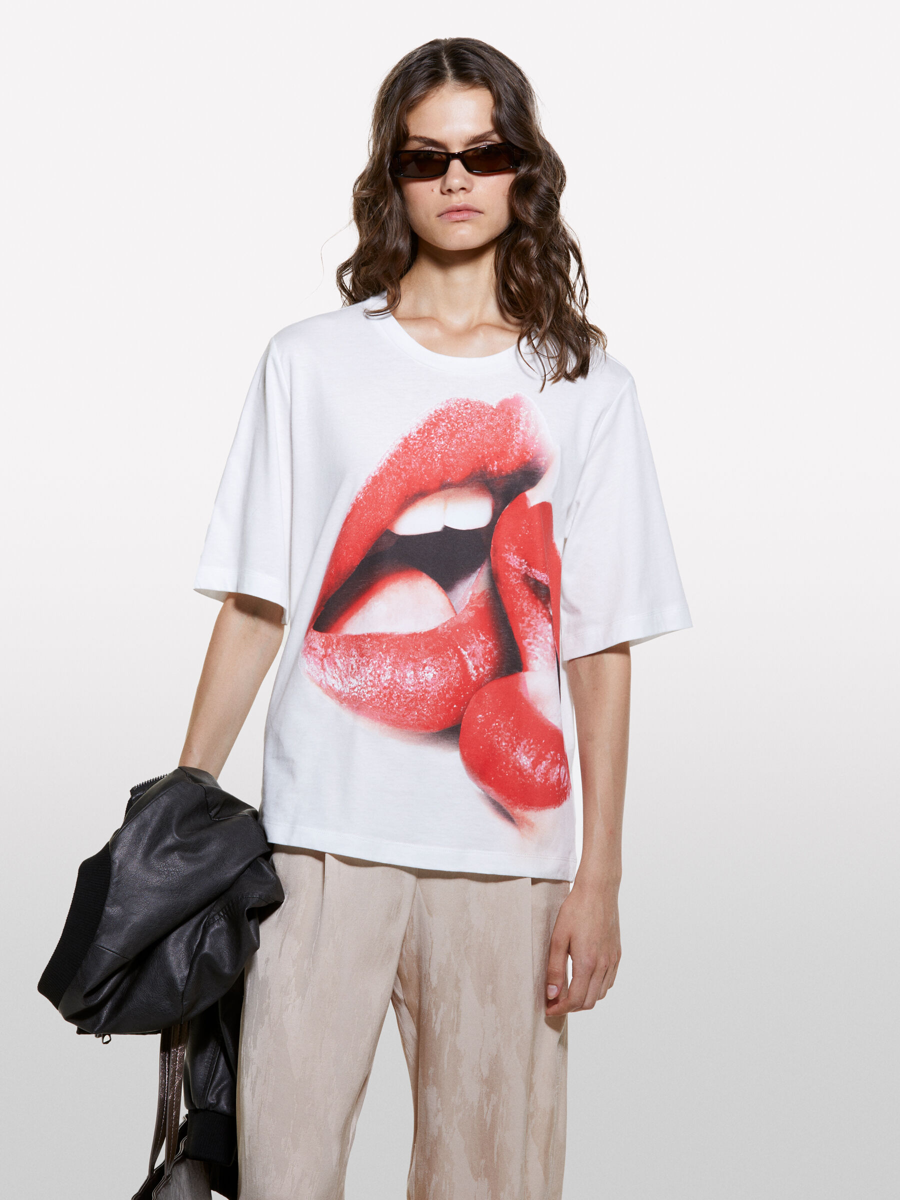 T-SHIRT &Gamma;&upsilon;&nu;&alpha;&iota;&kappa;&epsilon;ί&alpha; image number null