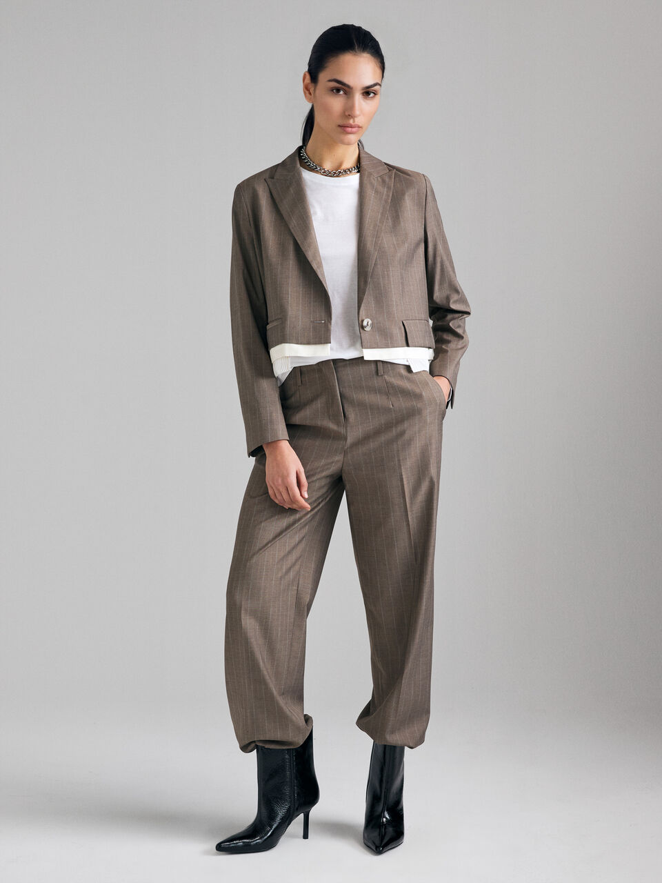 JACKET &Gamma;&upsilon;&nu;&alpha;&iota;&kappa;&epsilon;ί&alpha; image number null