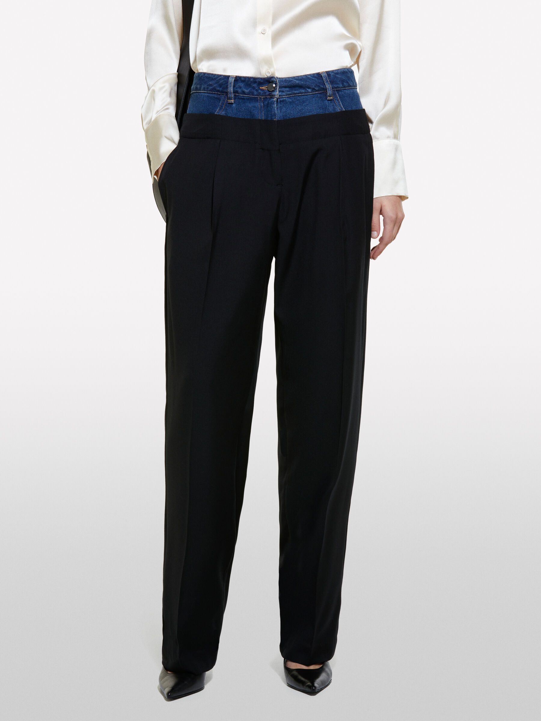 TROUSERS &Gamma;&upsilon;&nu;&alpha;&iota;&kappa;&epsilon;ί&alpha; image number null