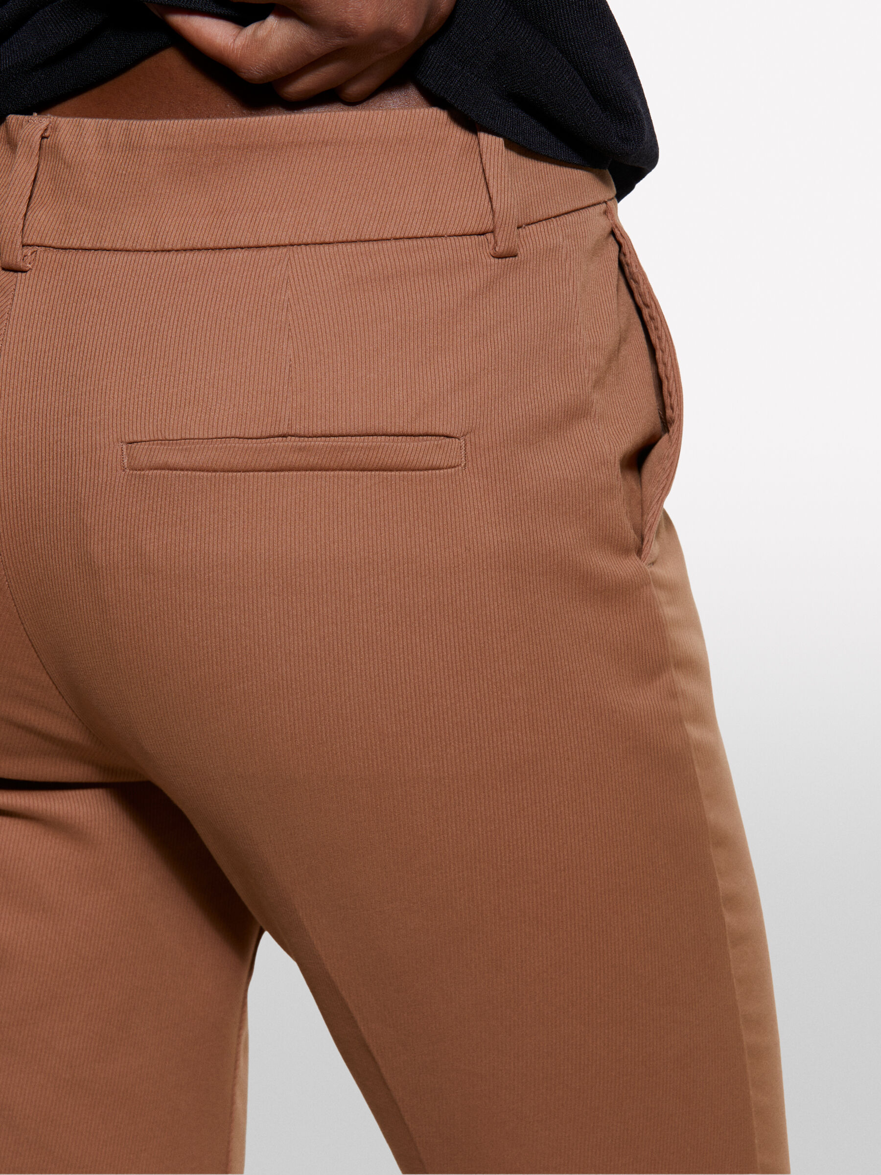 TROUSERS &Gamma;&upsilon;&nu;&alpha;&iota;&kappa;&epsilon;ί&alpha; image number null