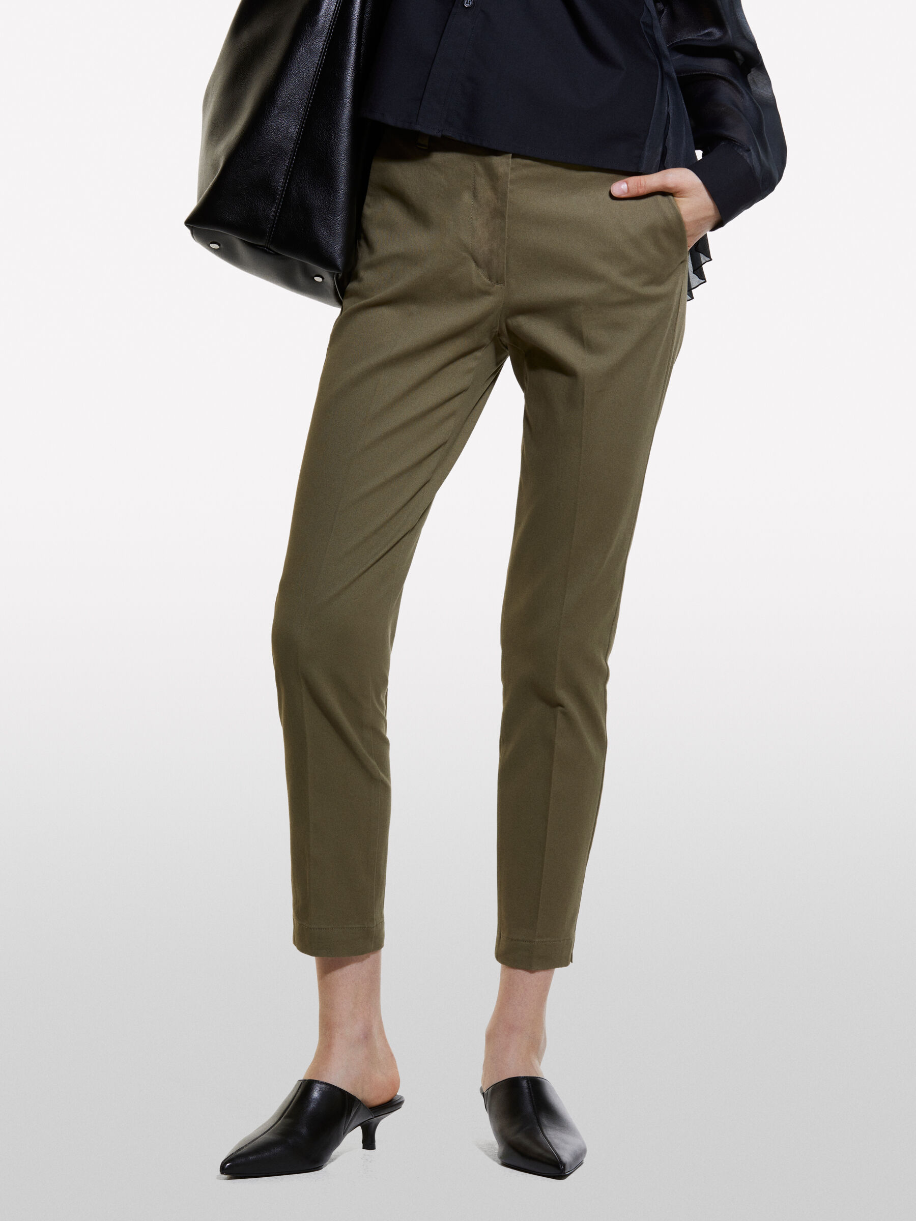 TROUSERS &Gamma;&upsilon;&nu;&alpha;&iota;&kappa;&epsilon;ί&alpha; image number null