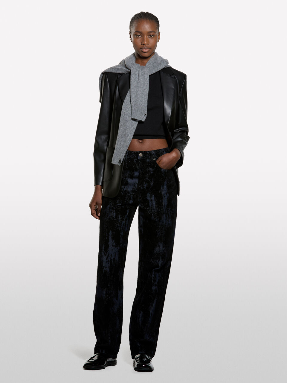 SWEATER &Gamma;&upsilon;&nu;&alpha;&iota;&kappa;&epsilon;ί&alpha; image number null