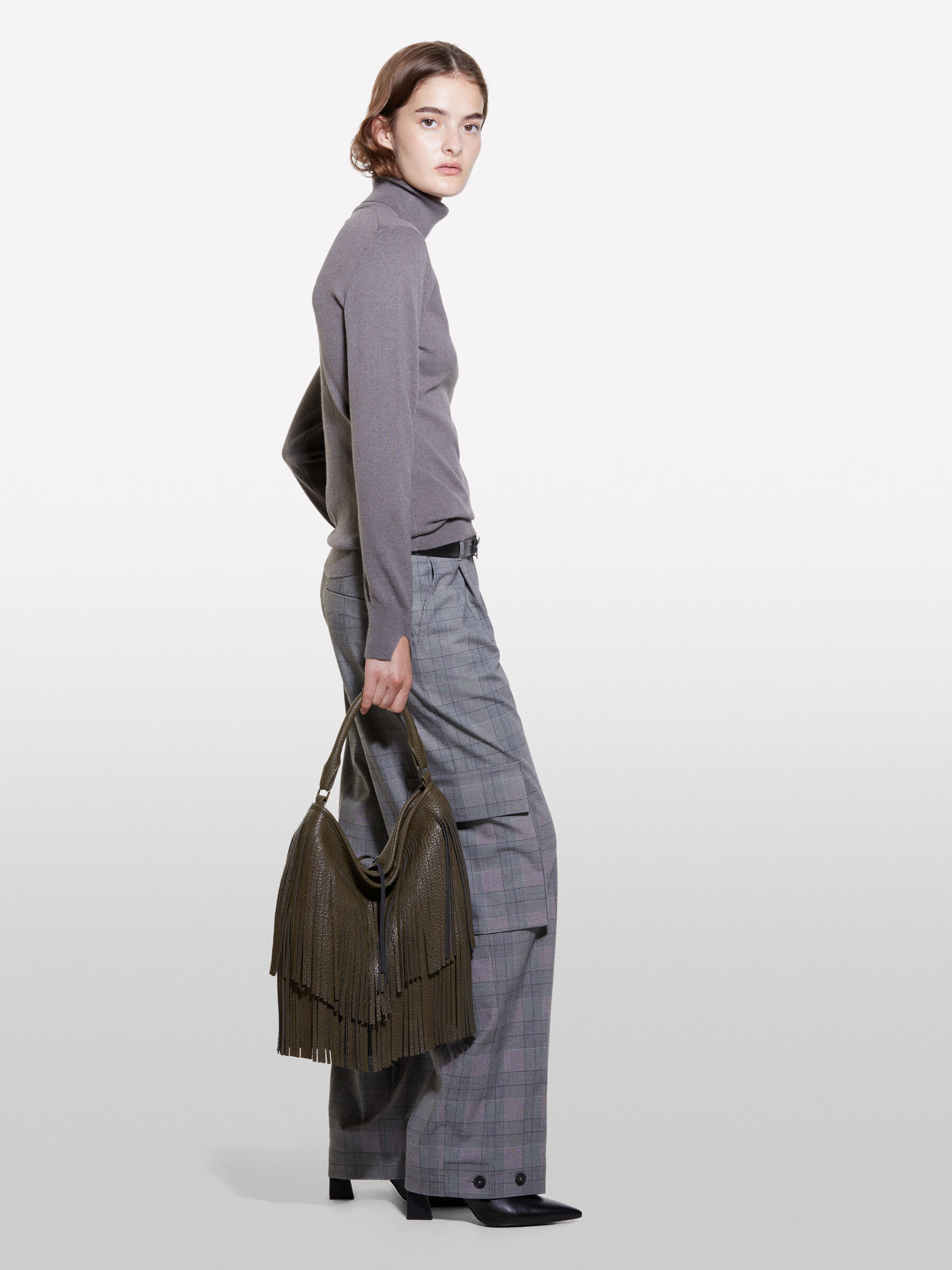 TURTLE NECK SWEATER &Gamma;&upsilon;&nu;&alpha;&iota;&kappa;&epsilon;ί&alpha; image number null