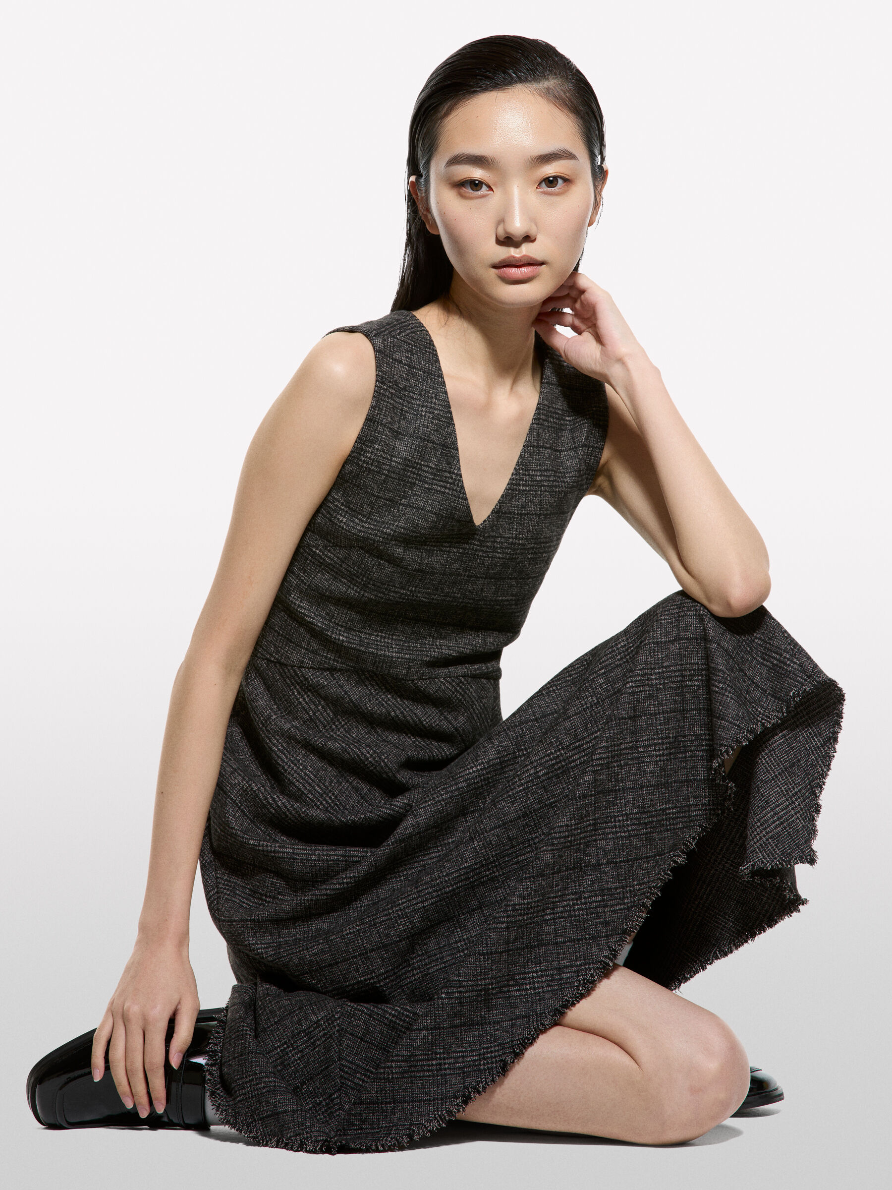 DRESS &Gamma;&upsilon;&nu;&alpha;&iota;&kappa;&epsilon;ί&alpha; image number null