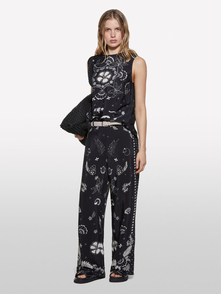 TROUSERS &Gamma;&upsilon;&nu;&alpha;&iota;&kappa;&epsilon;ί&alpha;