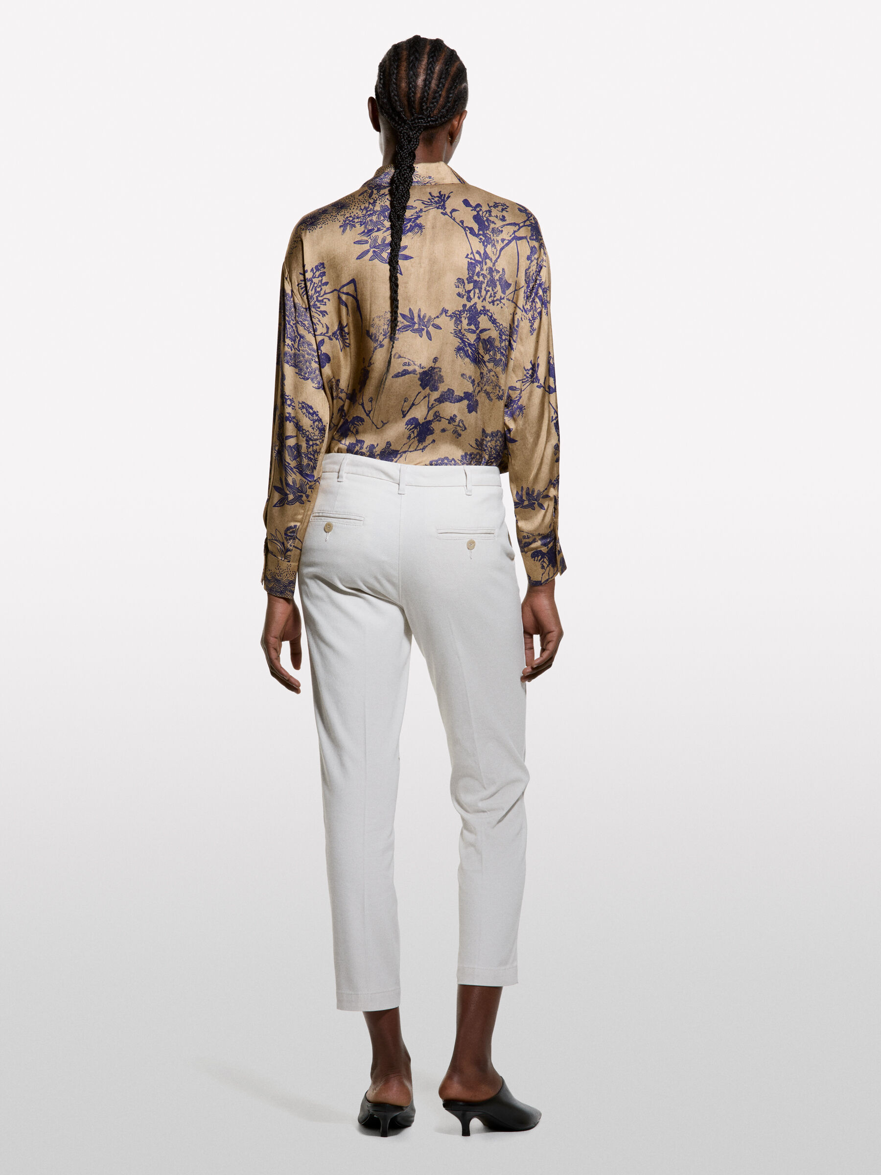 TROUSERS &Gamma;&upsilon;&nu;&alpha;&iota;&kappa;&epsilon;ί&alpha; image number null