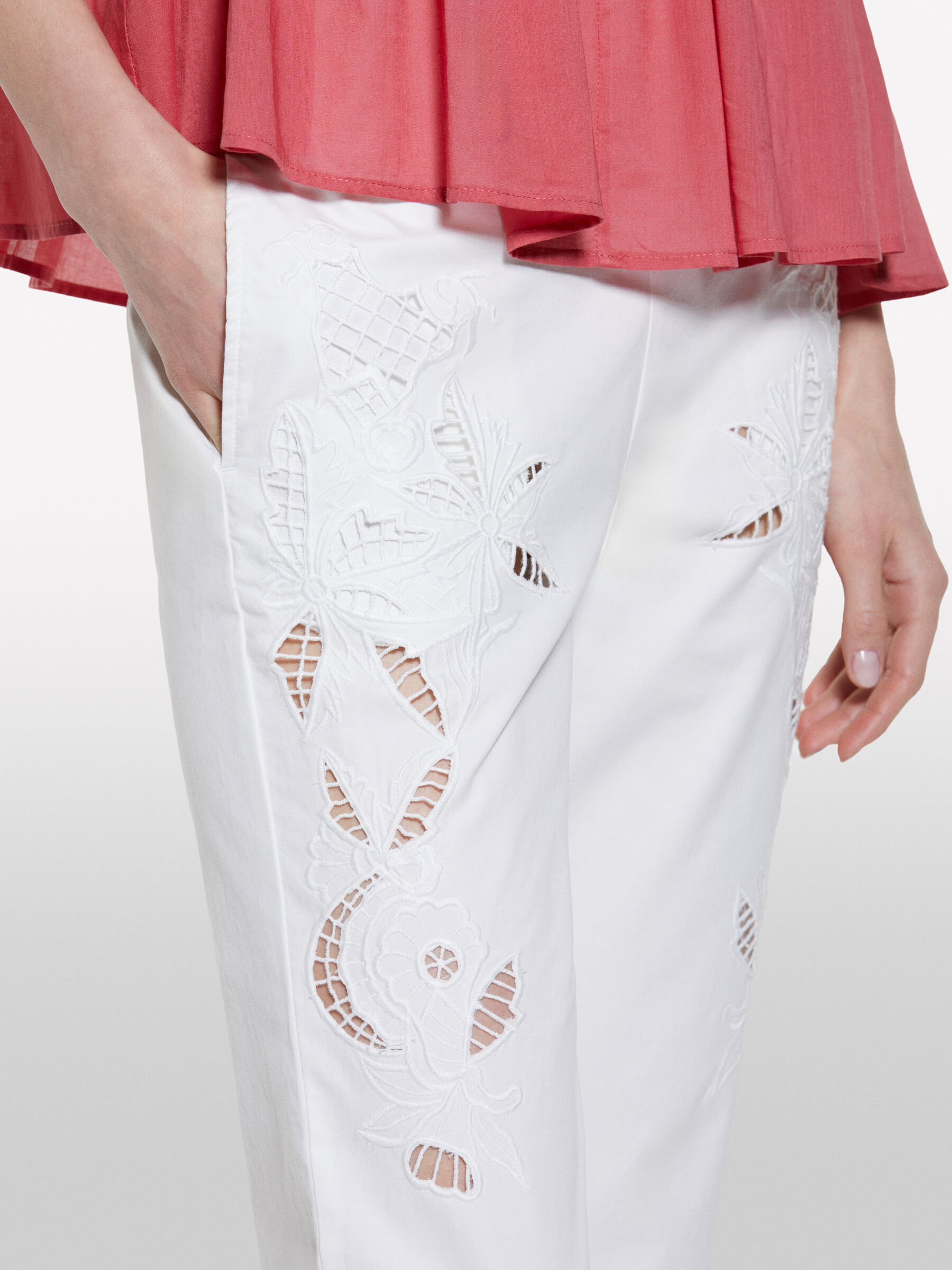 TROUSERS &Gamma;&upsilon;&nu;&alpha;&iota;&kappa;&epsilon;ί&alpha; image number null