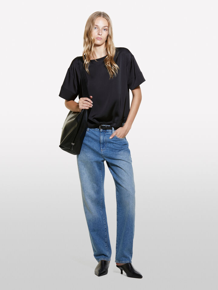 BLOUSE &Gamma;&upsilon;&nu;&alpha;&iota;&kappa;&epsilon;ί&alpha;