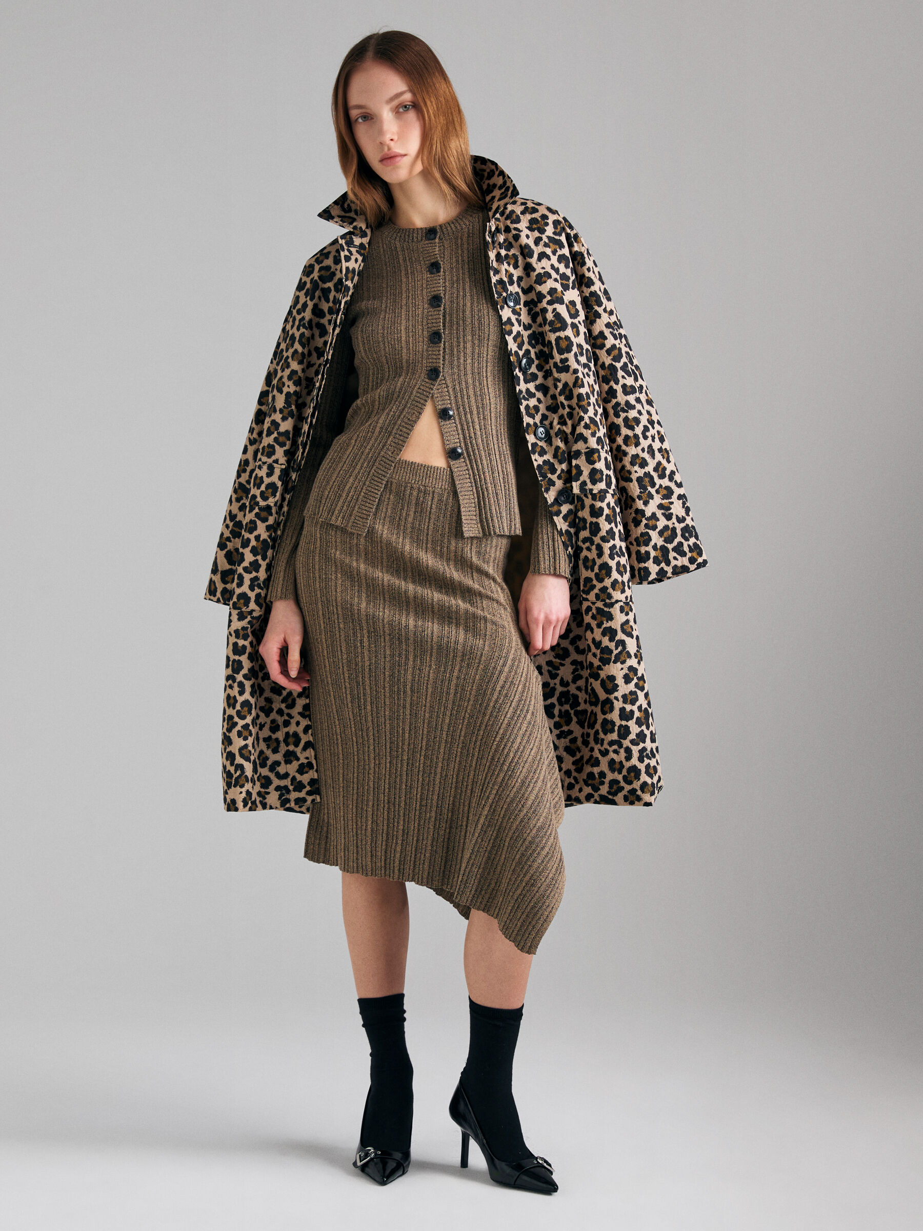 SKIRT &Gamma;&upsilon;&nu;&alpha;&iota;&kappa;&epsilon;ί&alpha; image number null