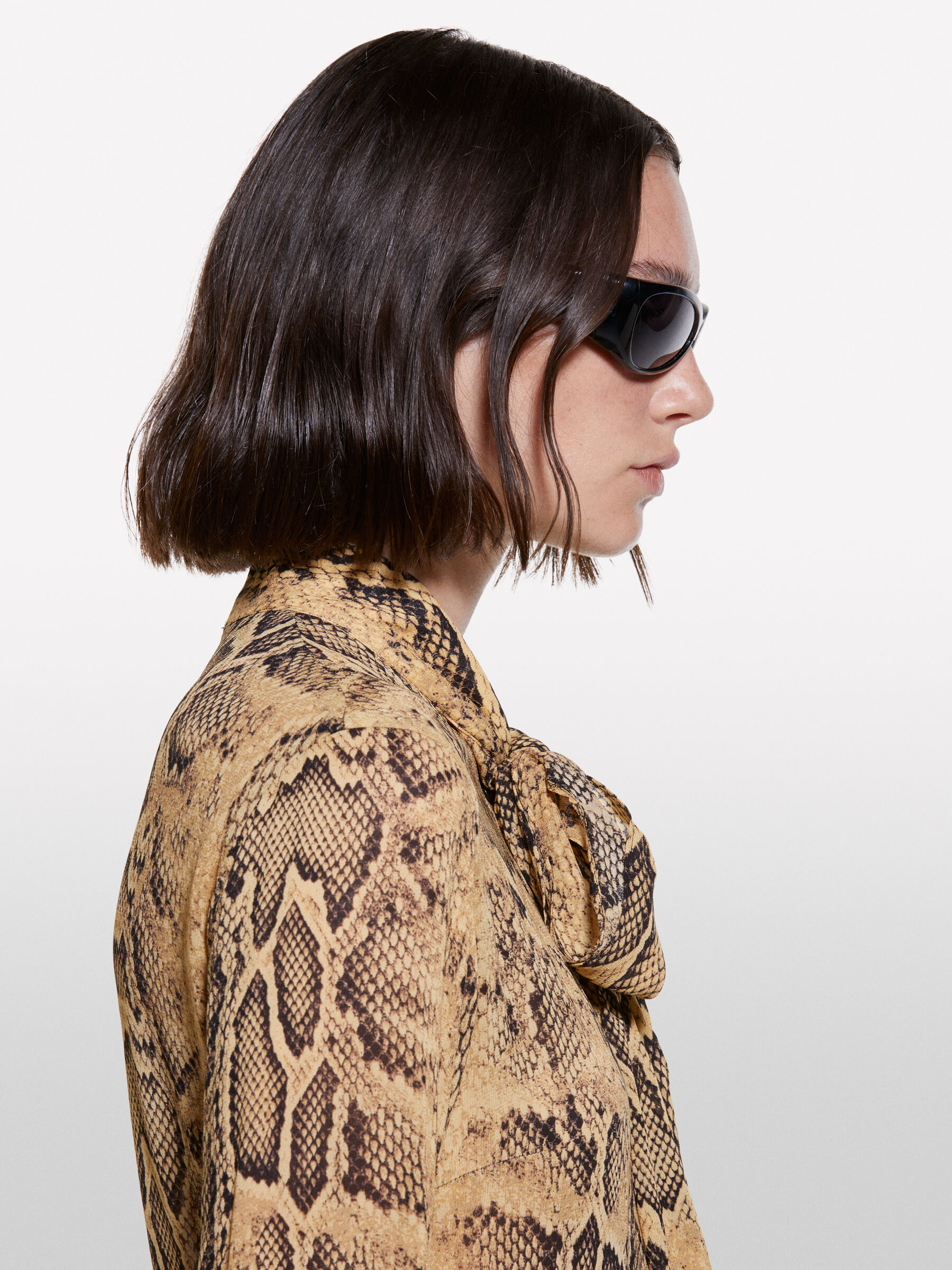 DRESS &Gamma;&upsilon;&nu;&alpha;&iota;&kappa;&epsilon;ί&alpha; image number null