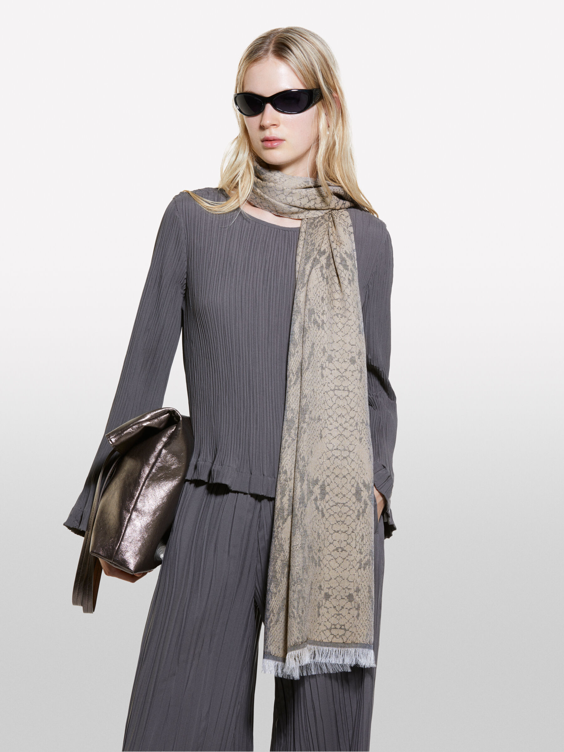 SCARF &Gamma;&upsilon;&nu;&alpha;&iota;&kappa;&epsilon;ί&alpha; image number null