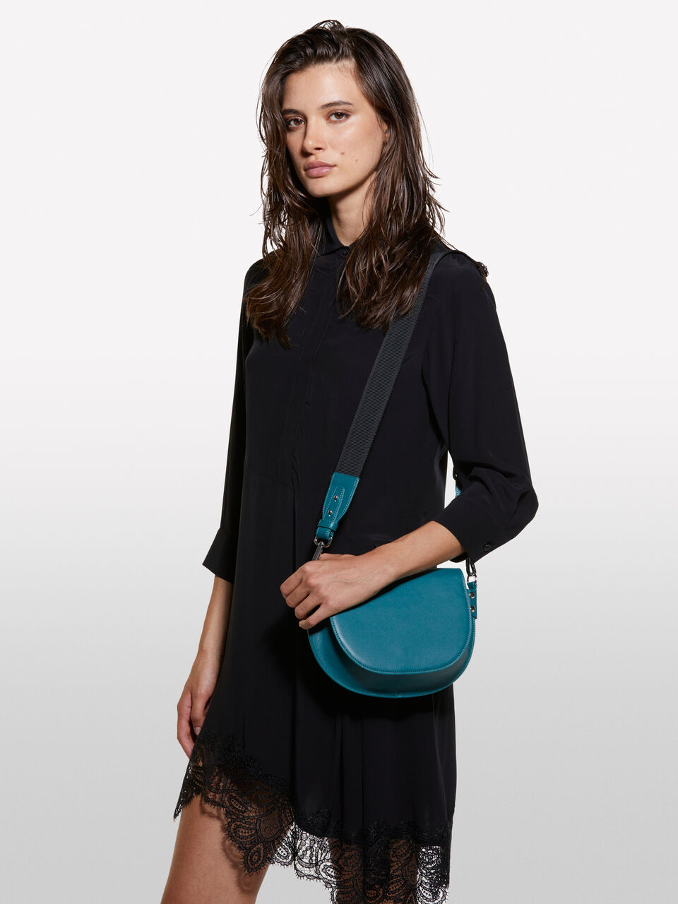 BAG &Gamma;&upsilon;&nu;&alpha;&iota;&kappa;&epsilon;ί&alpha; image number null