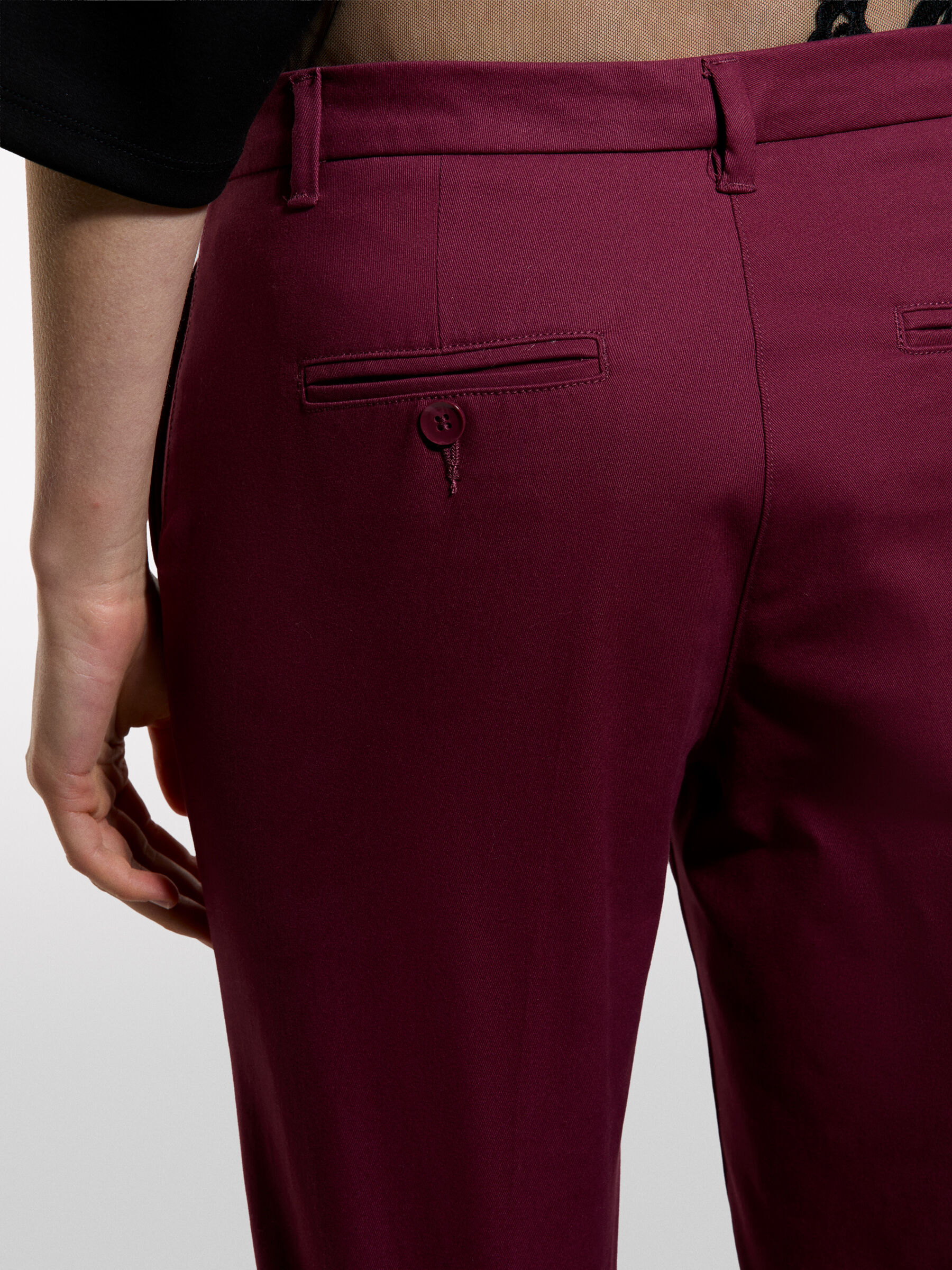 TROUSERS &Gamma;&upsilon;&nu;&alpha;&iota;&kappa;&epsilon;ί&alpha; image number null