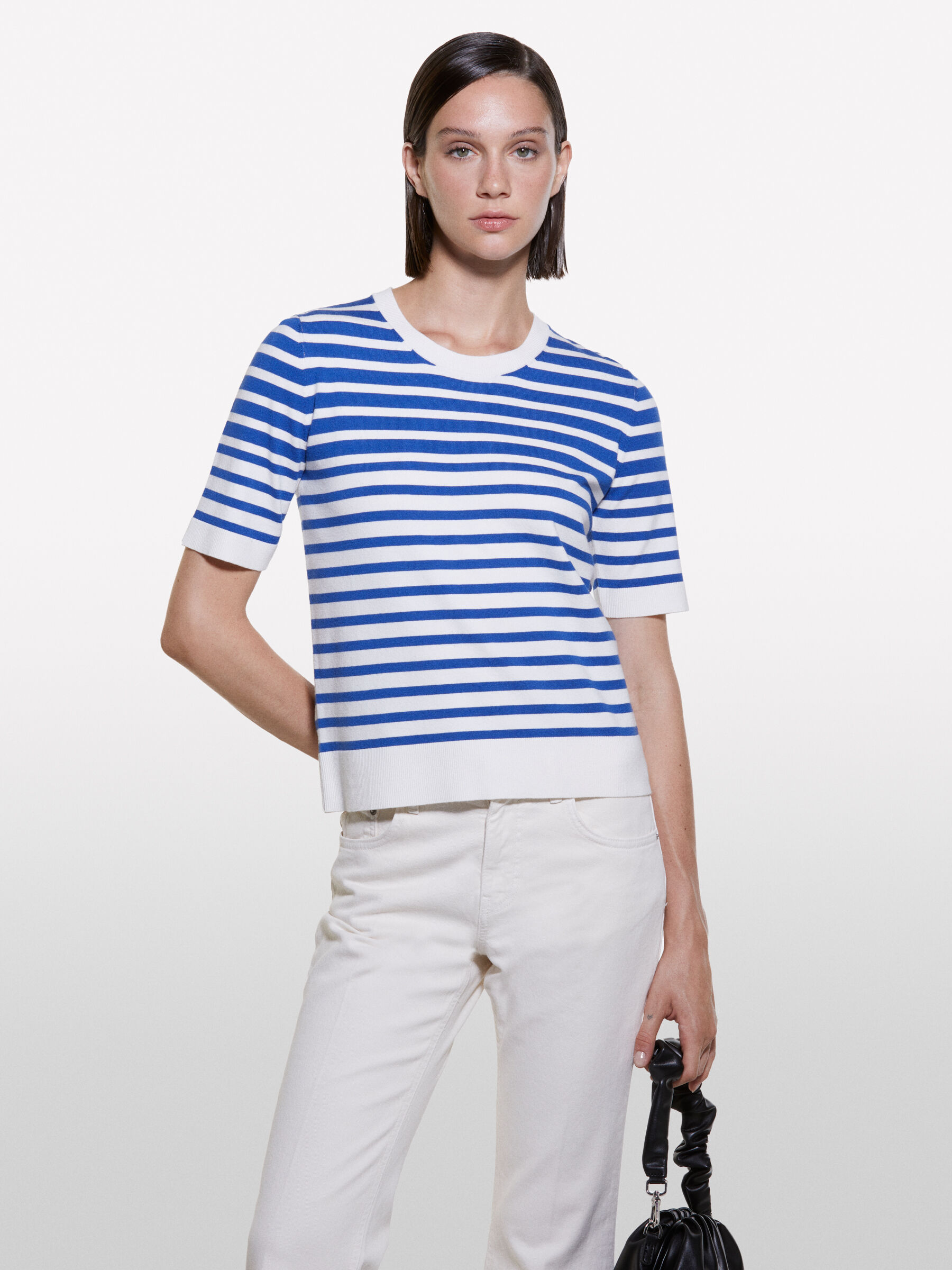 SWEATER &Gamma;&upsilon;&nu;&alpha;&iota;&kappa;&epsilon;ί&alpha; image number null