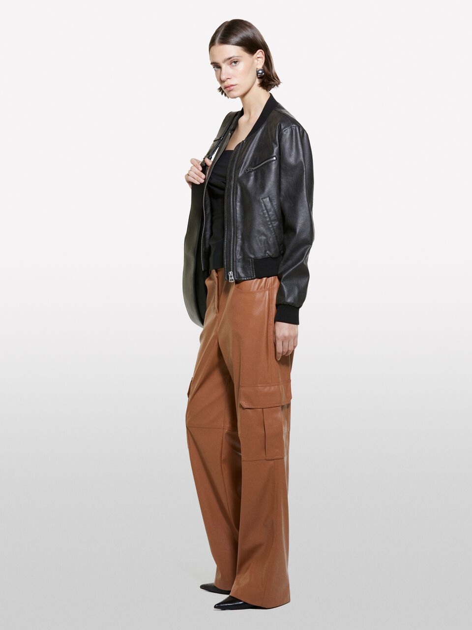 TROUSERS &Gamma;&upsilon;&nu;&alpha;&iota;&kappa;&epsilon;ί&alpha; image number null