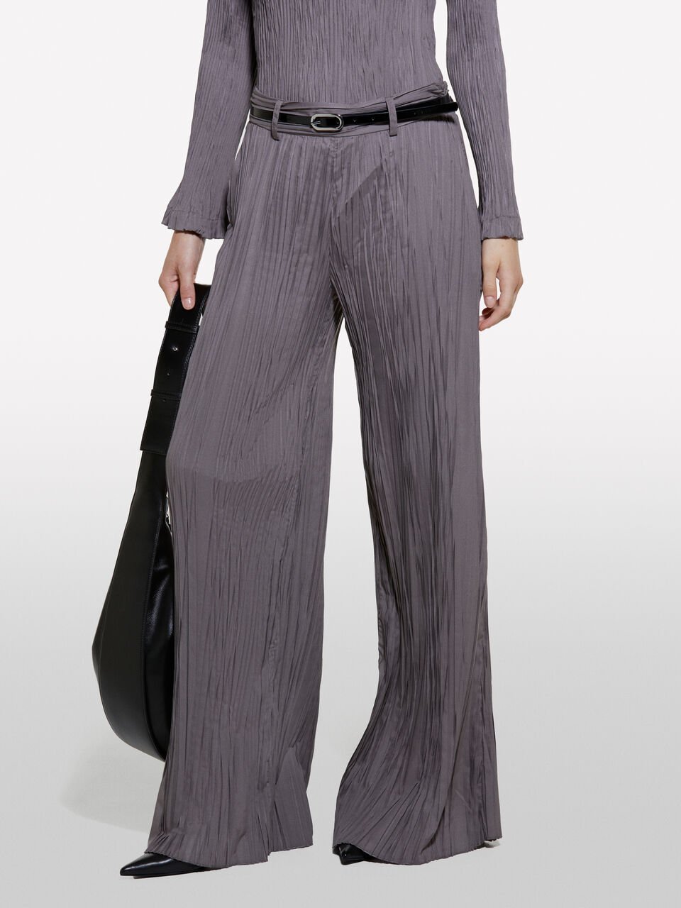 TROUSERS &Gamma;&upsilon;&nu;&alpha;&iota;&kappa;&epsilon;ί&alpha; image number null
