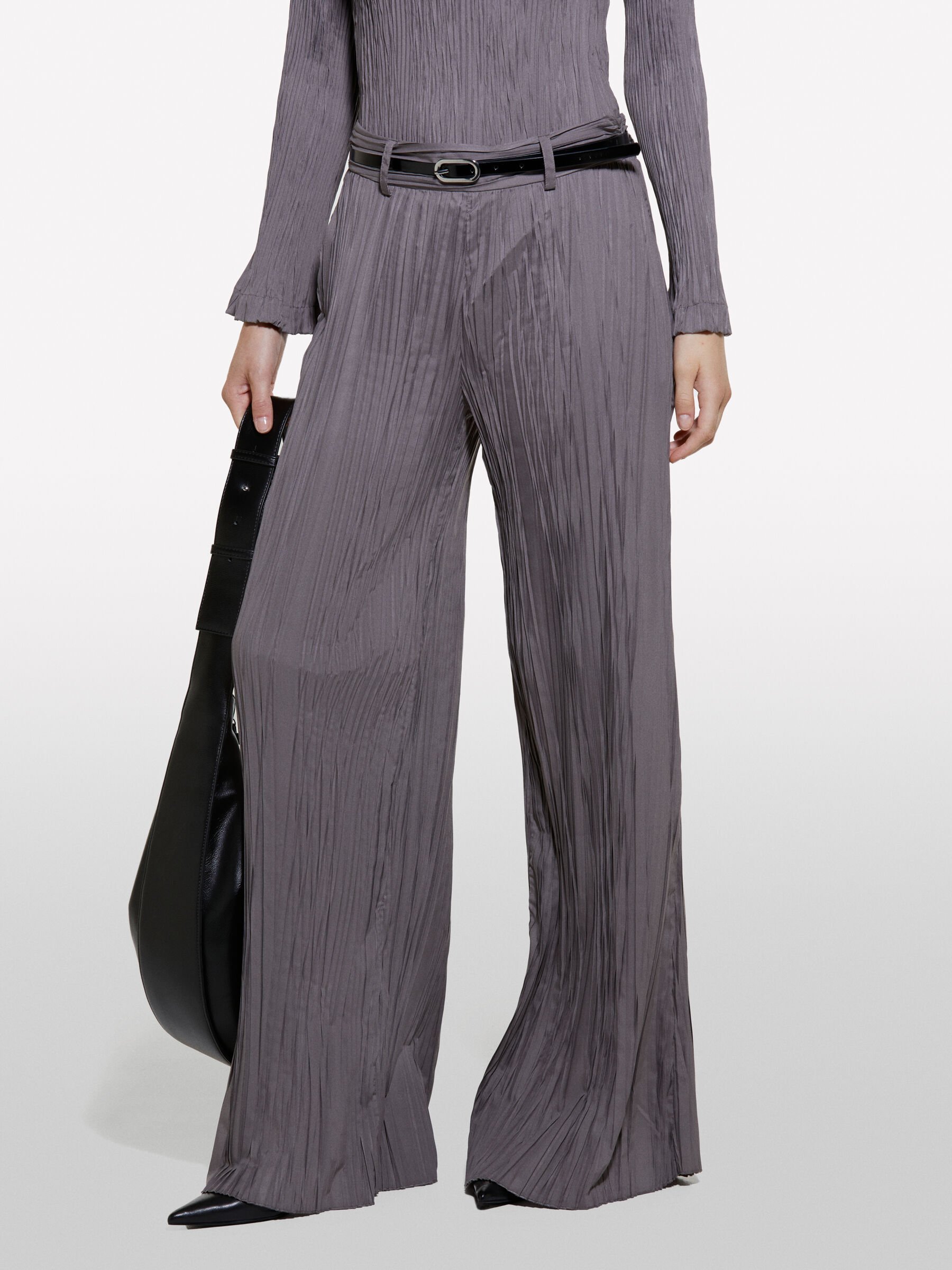 TROUSERS &Gamma;&upsilon;&nu;&alpha;&iota;&kappa;&epsilon;ί&alpha; image number null