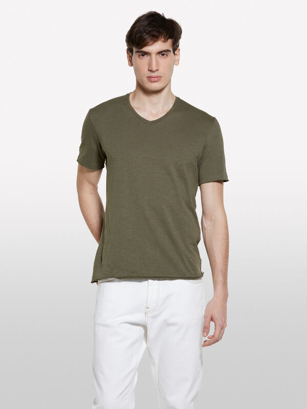 Μπλούζα slim fit πράσινο militaire - μπλουζάκια κοντομάνικα ανδρικά | Sisley