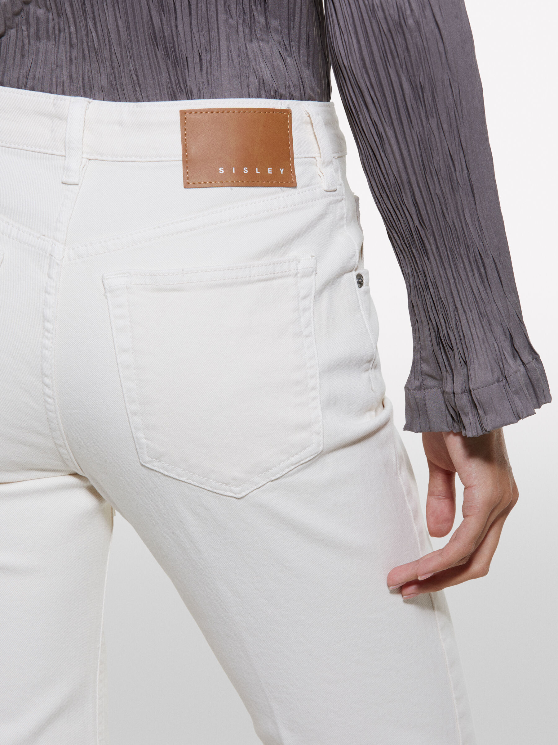 TROUSERS &Gamma;&upsilon;&nu;&alpha;&iota;&kappa;&epsilon;ί&alpha; image number null