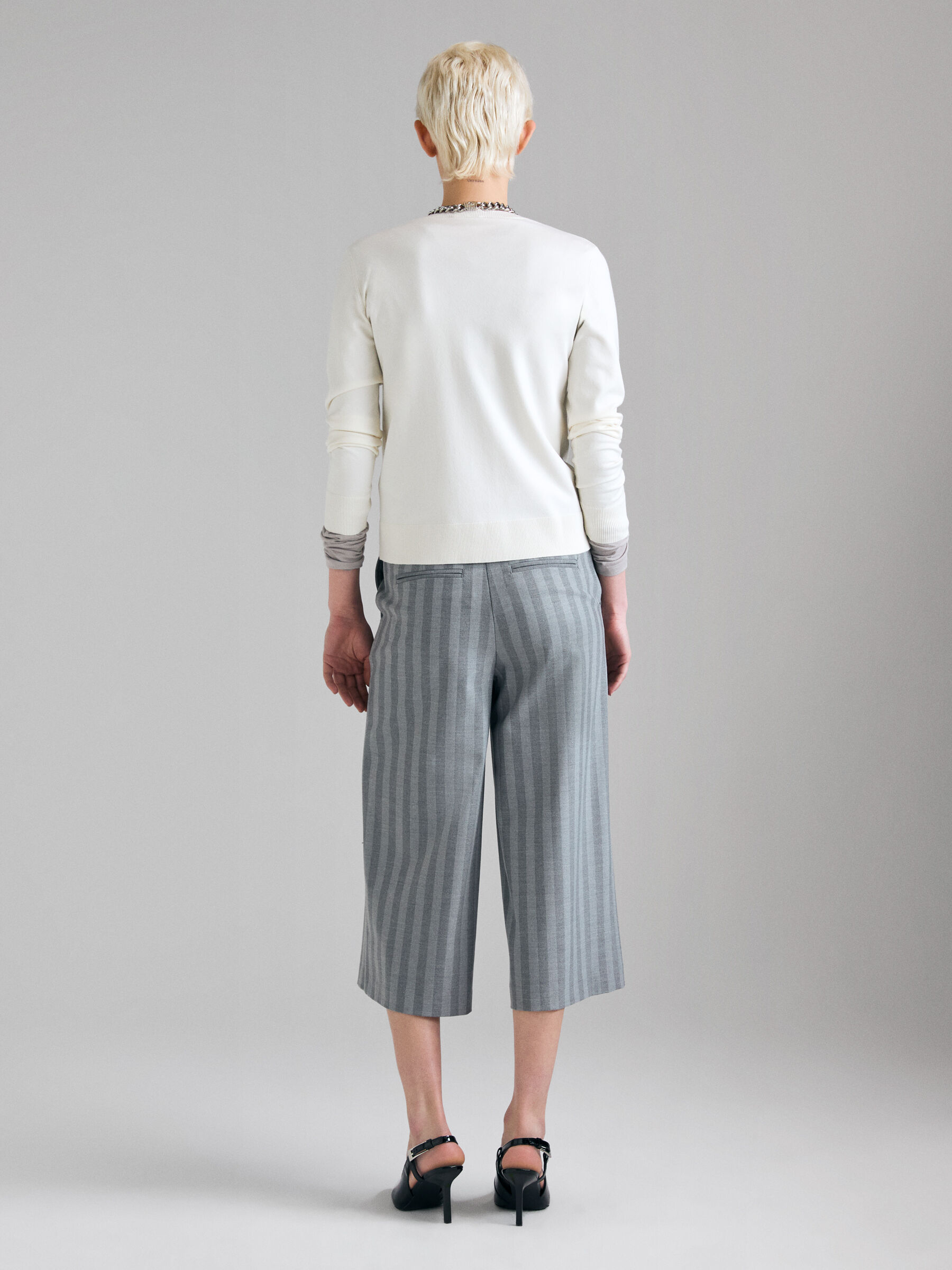 TROUSERS &Gamma;&upsilon;&nu;&alpha;&iota;&kappa;&epsilon;ί&alpha; image number null