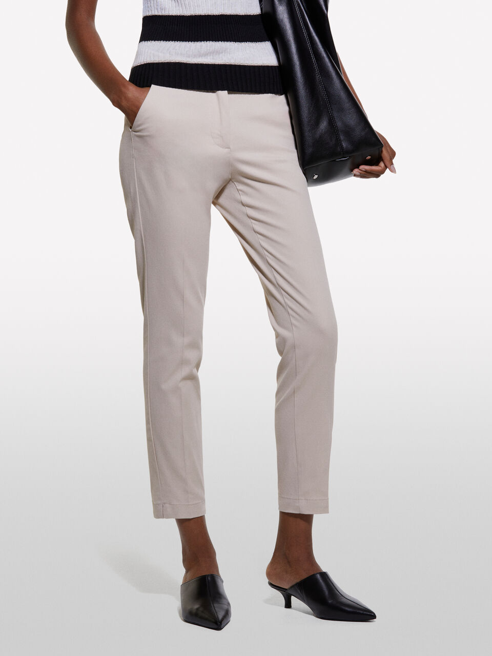 TROUSERS &Gamma;&upsilon;&nu;&alpha;&iota;&kappa;&epsilon;ί&alpha; image number null