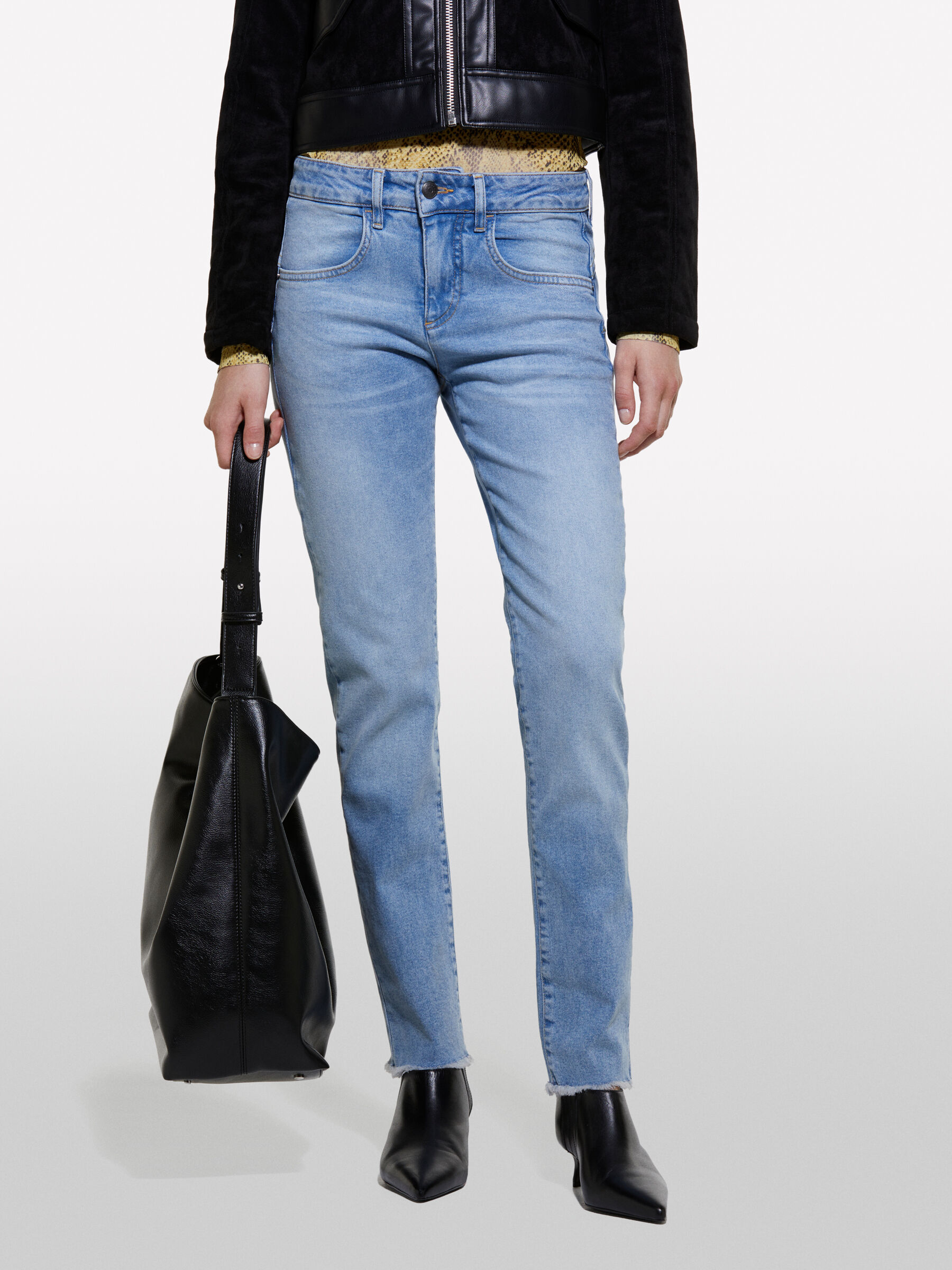 TROUSERS &Gamma;&upsilon;&nu;&alpha;&iota;&kappa;&epsilon;ί&alpha; image number null