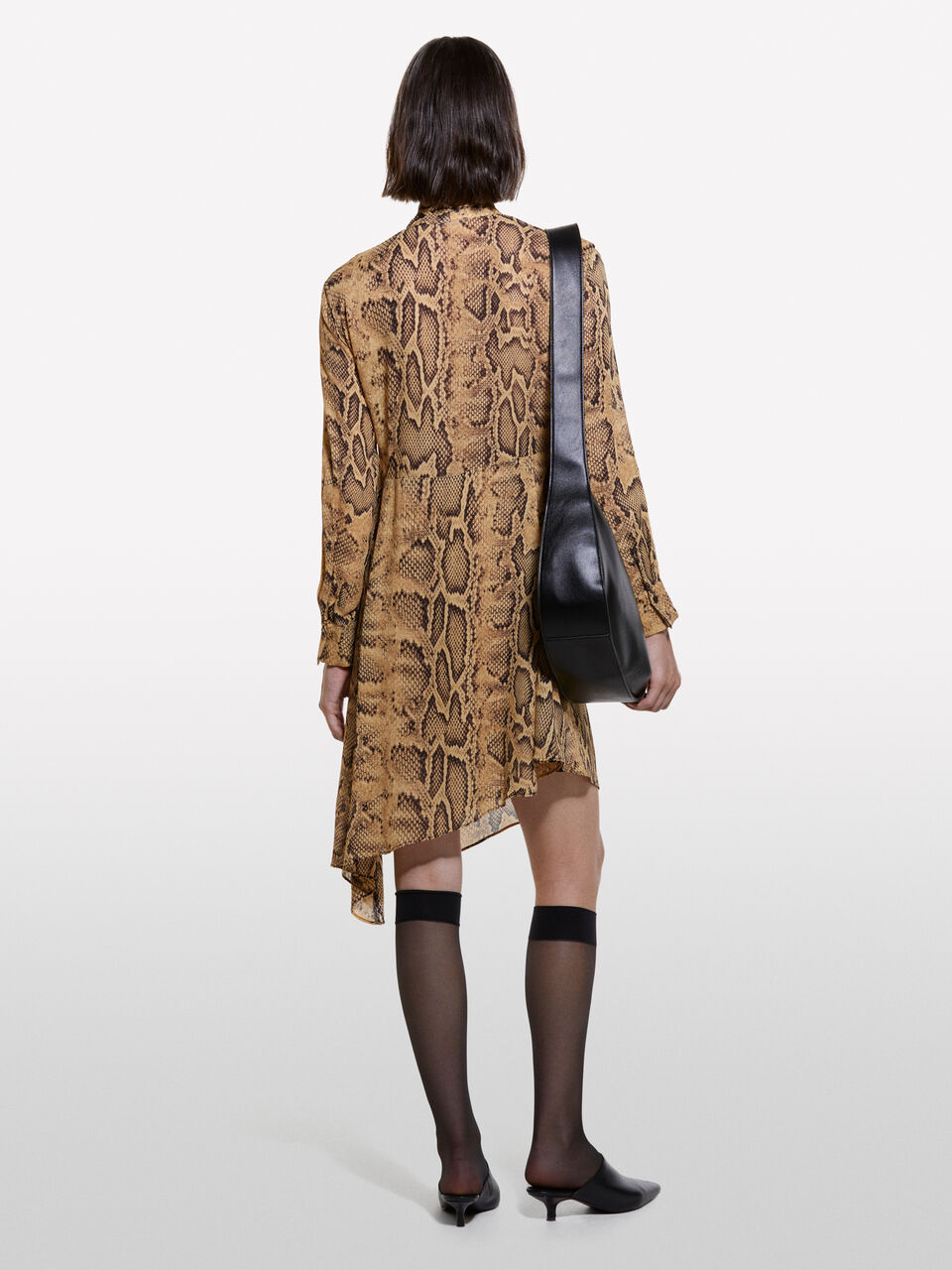 DRESS &Gamma;&upsilon;&nu;&alpha;&iota;&kappa;&epsilon;ί&alpha; image number null