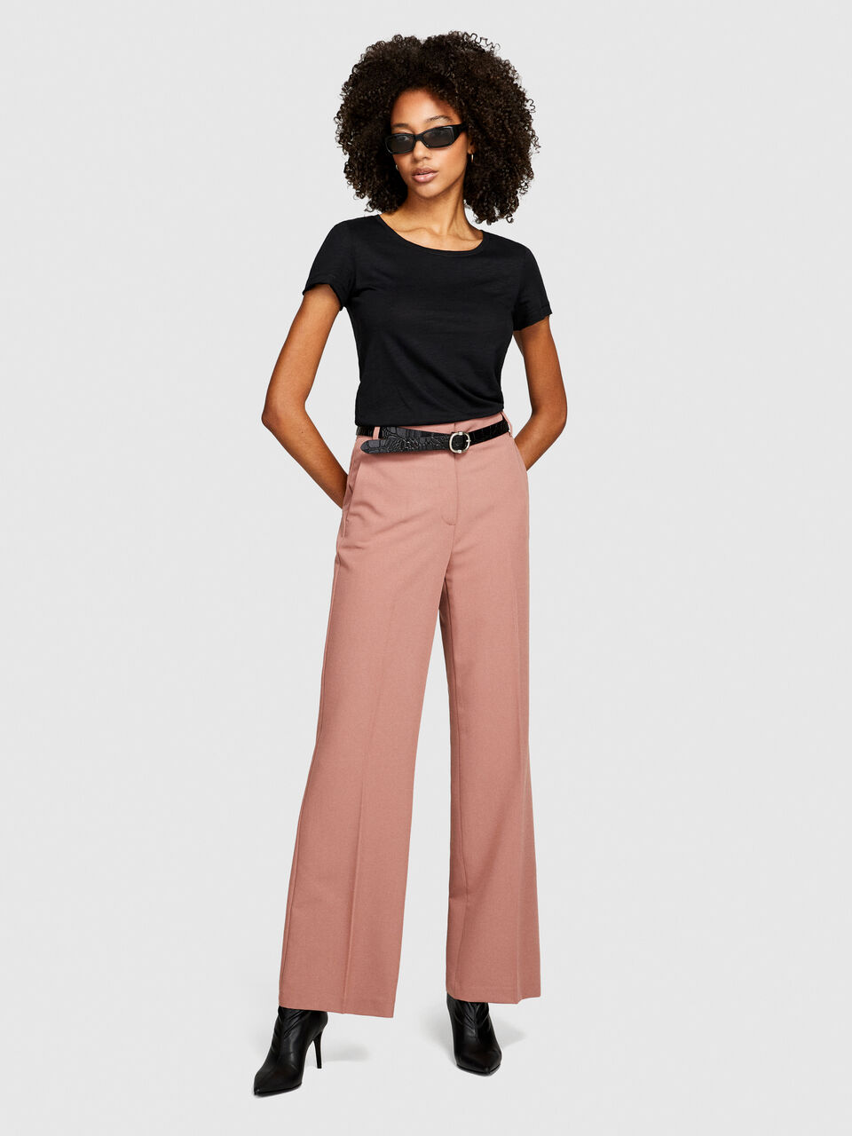 &Mu;&pi;&lambda;&omicron;ύ&zeta;&alpha; &mu;&epsilon; &sigma;&tau;&rho;&omicron;&gamma;&gamma;&upsilon;&lambda;ή &lambda;&alpha;&iota;&mu;ό&kappa;&omicron;&psi;&eta; &chi;&omega;&rho;ί&sigmaf; &rho;&alpha;&phi;έ&sigmaf; &Gamma;&upsilon;&nu;&alpha;&iota;&kappa;&epsilon;ί&alpha; image number null