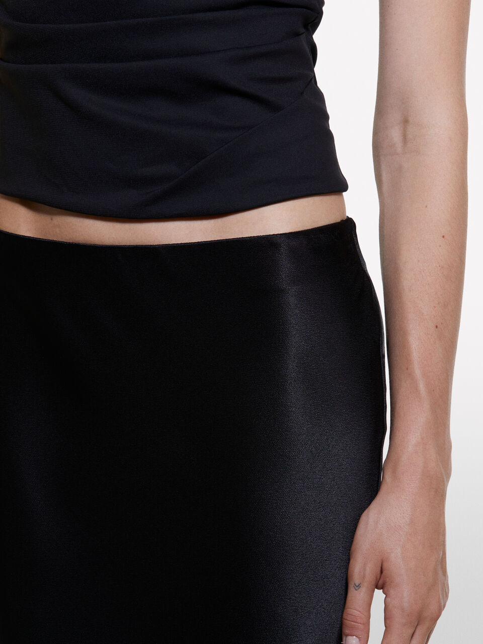 SKIRT &Gamma;&upsilon;&nu;&alpha;&iota;&kappa;&epsilon;ί&alpha; image number null