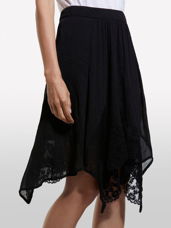 Black uneven skirt in lace and chiffon - φούστες μιντί, longuette γυναικείες | Sisley