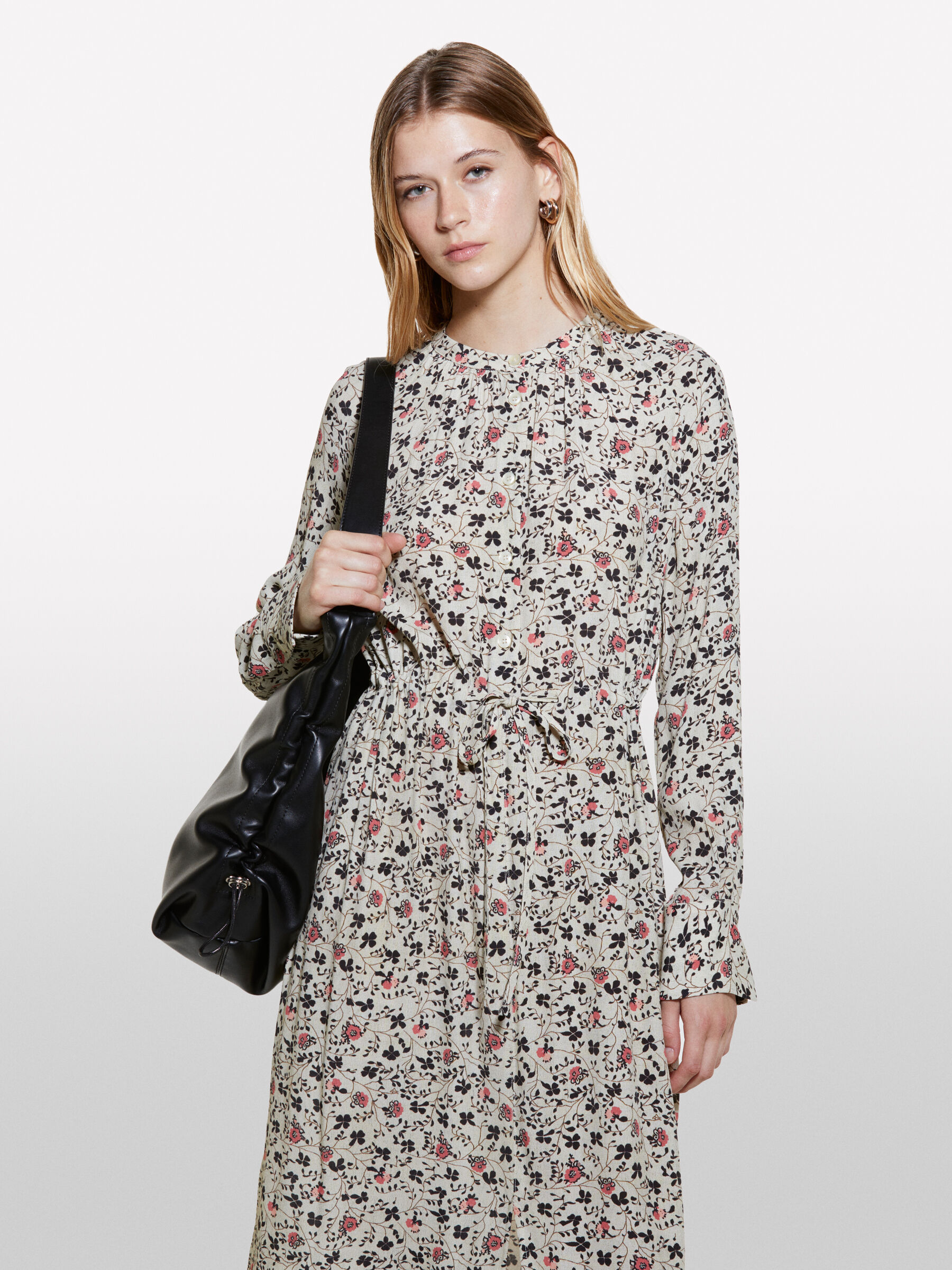 DRESS &Gamma;&upsilon;&nu;&alpha;&iota;&kappa;&epsilon;ί&alpha; image number null