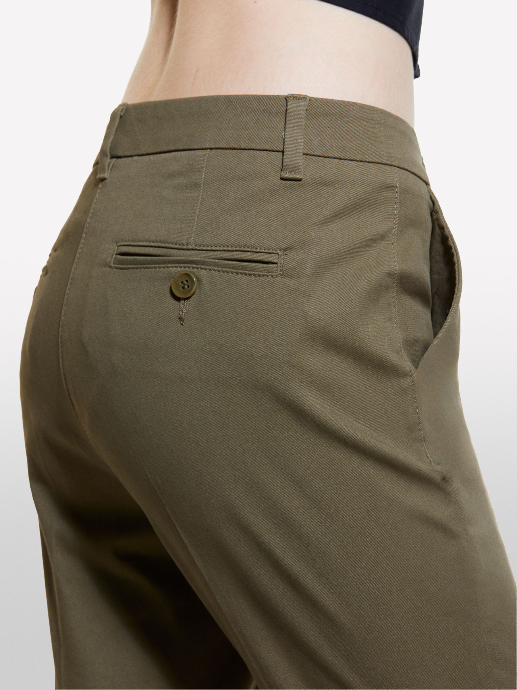 TROUSERS &Gamma;&upsilon;&nu;&alpha;&iota;&kappa;&epsilon;ί&alpha; image number null